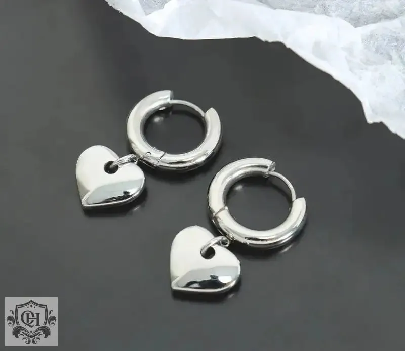 18K Gold Heart Design Hoop Earrings