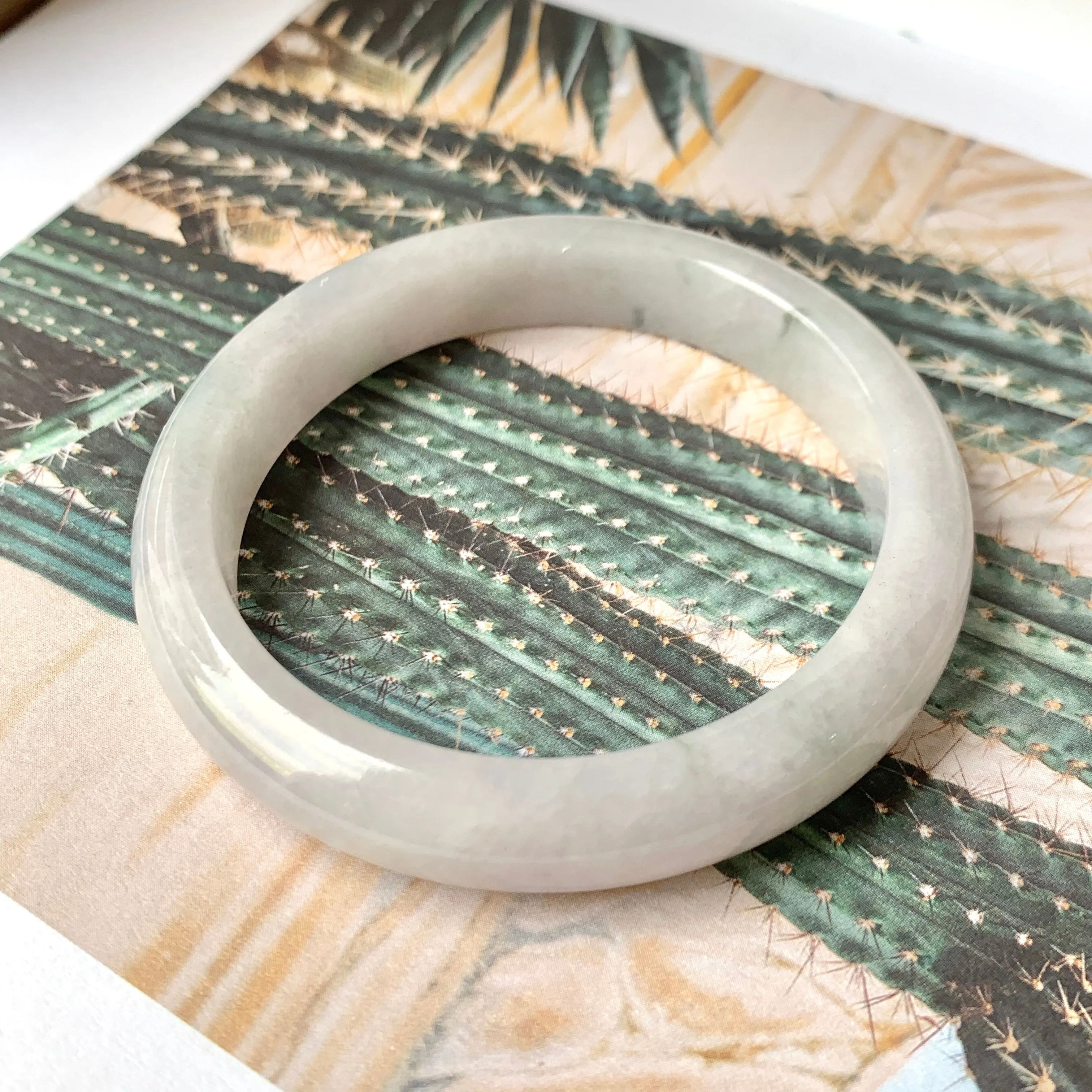 53.1mm A-Grade Natural Light Lavender Green Jadeite Modern Round Bangle No.330087