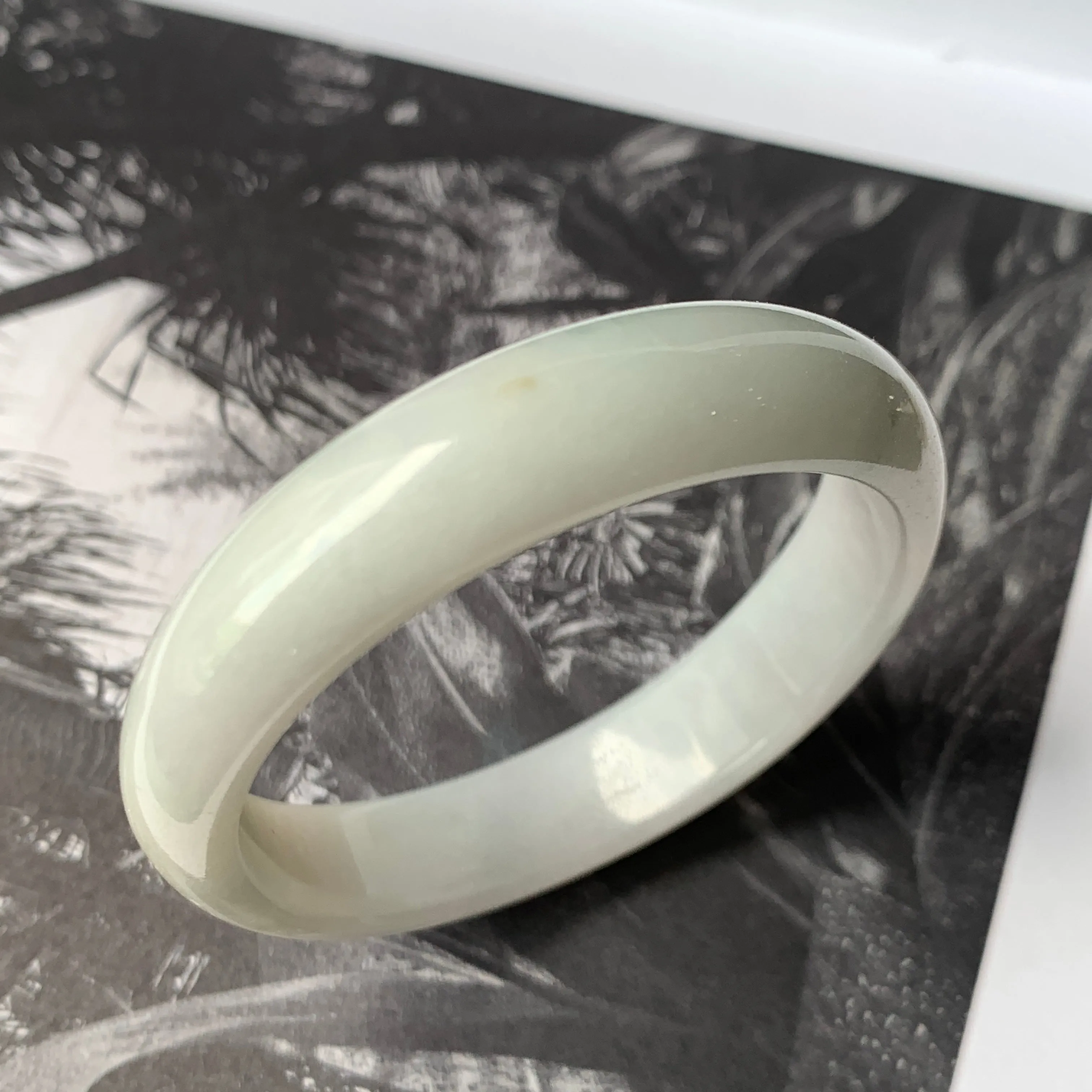 53.1mm A-Grade Natural Tri-Colour Jadeite Modern Oval Bangle No.330091