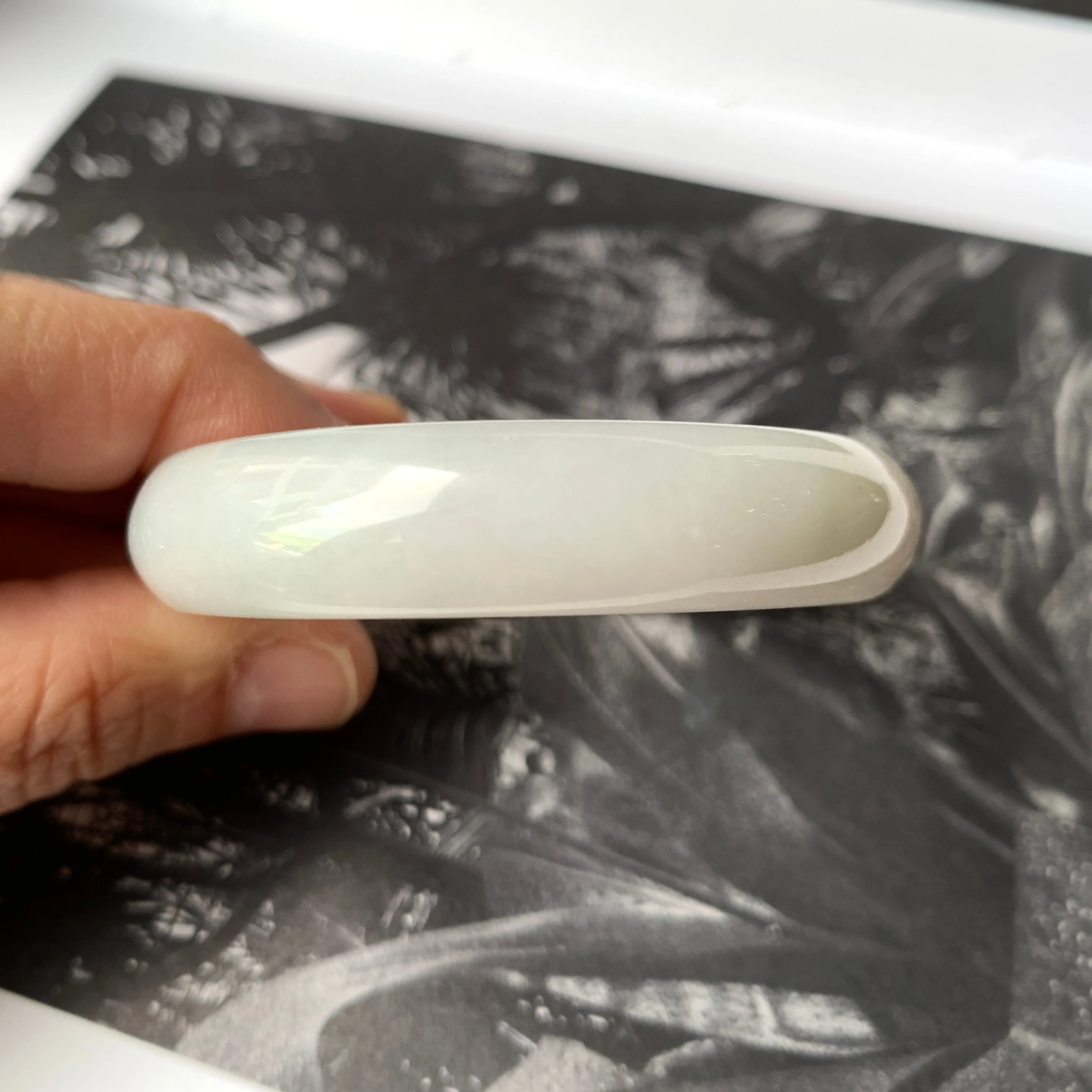53.1mm A-Grade Natural Tri-Colour Jadeite Modern Oval Bangle No.330091