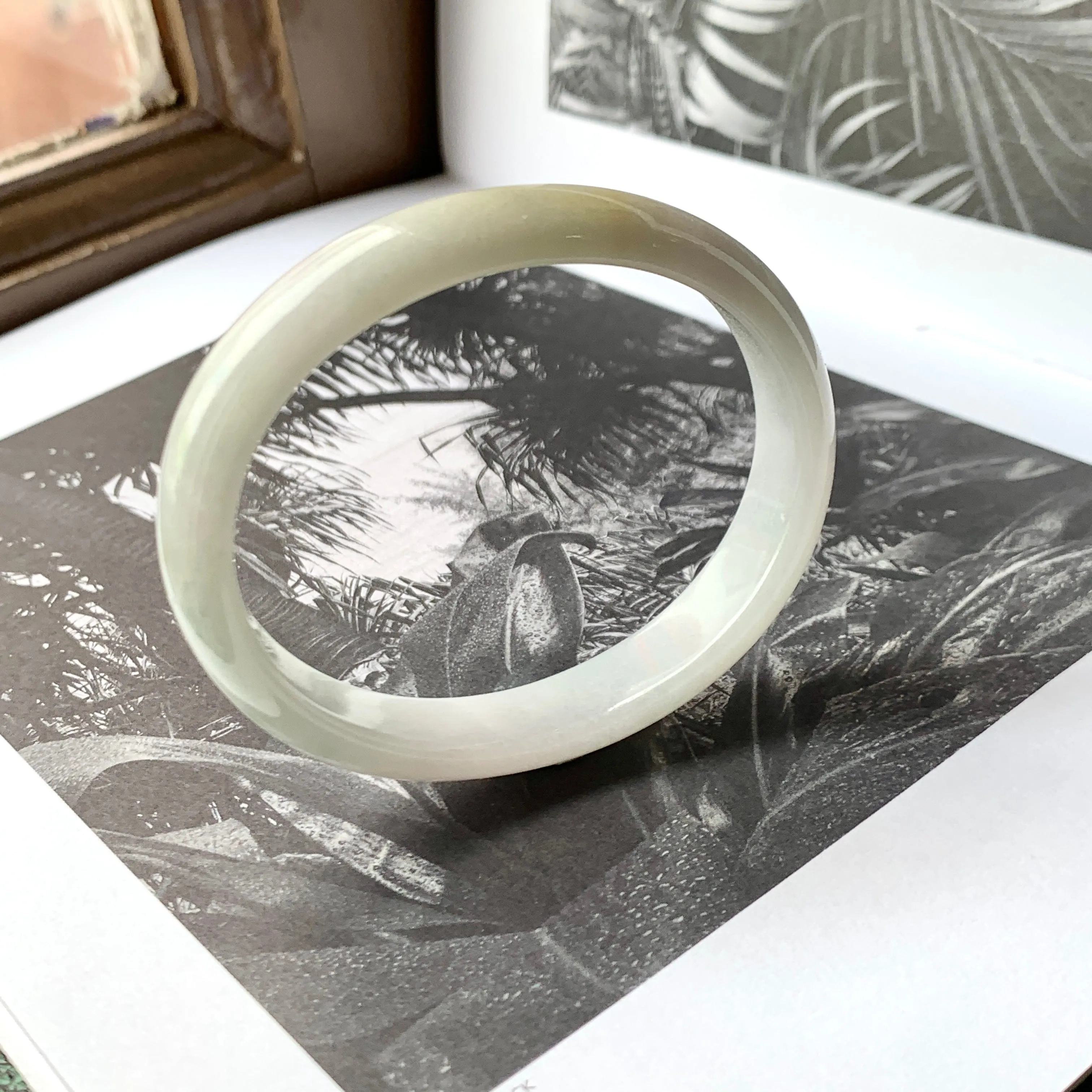 53.1mm A-Grade Natural Tri-Colour Jadeite Modern Oval Bangle No.330091