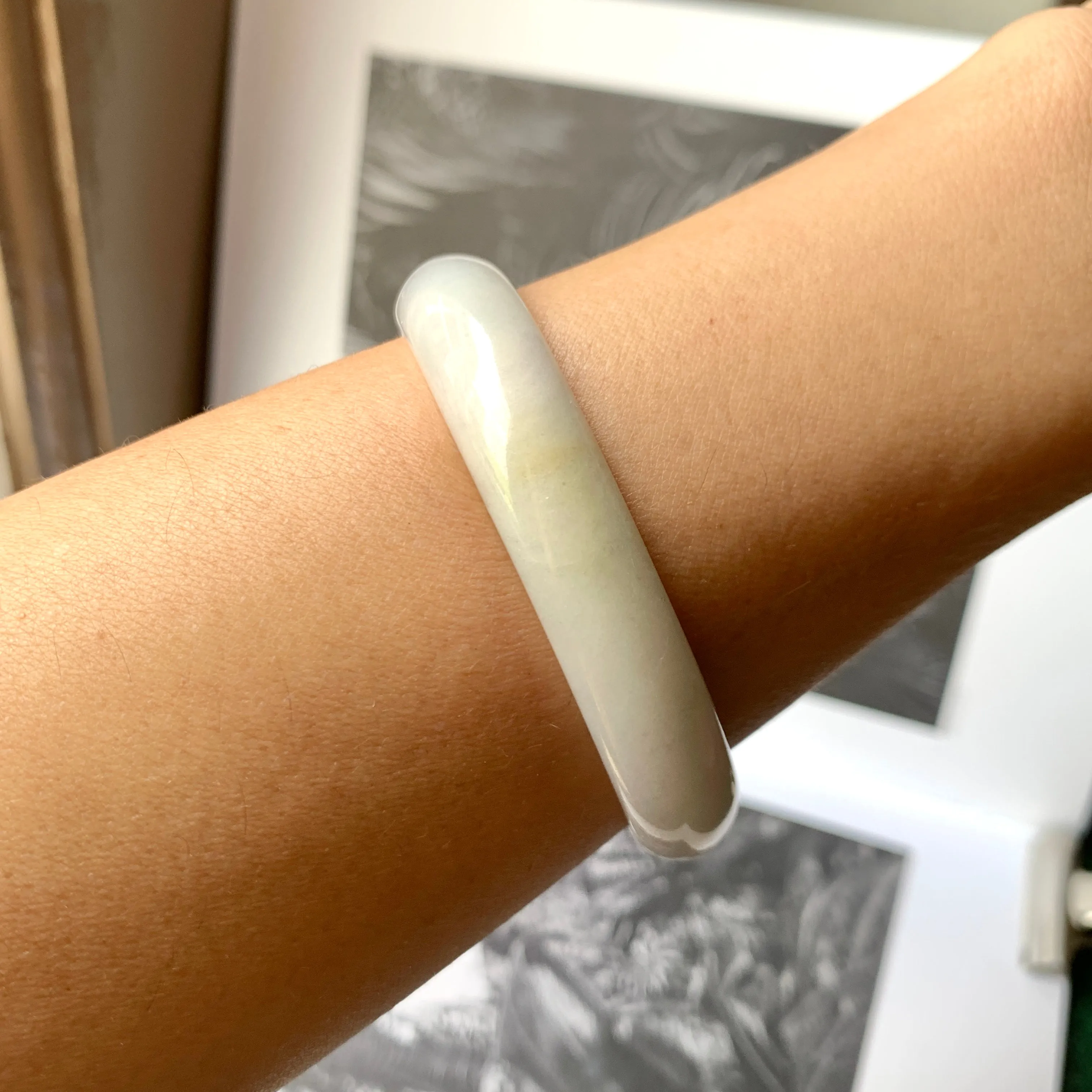 53.1mm A-Grade Natural Tri-Colour Jadeite Modern Oval Bangle No.330091