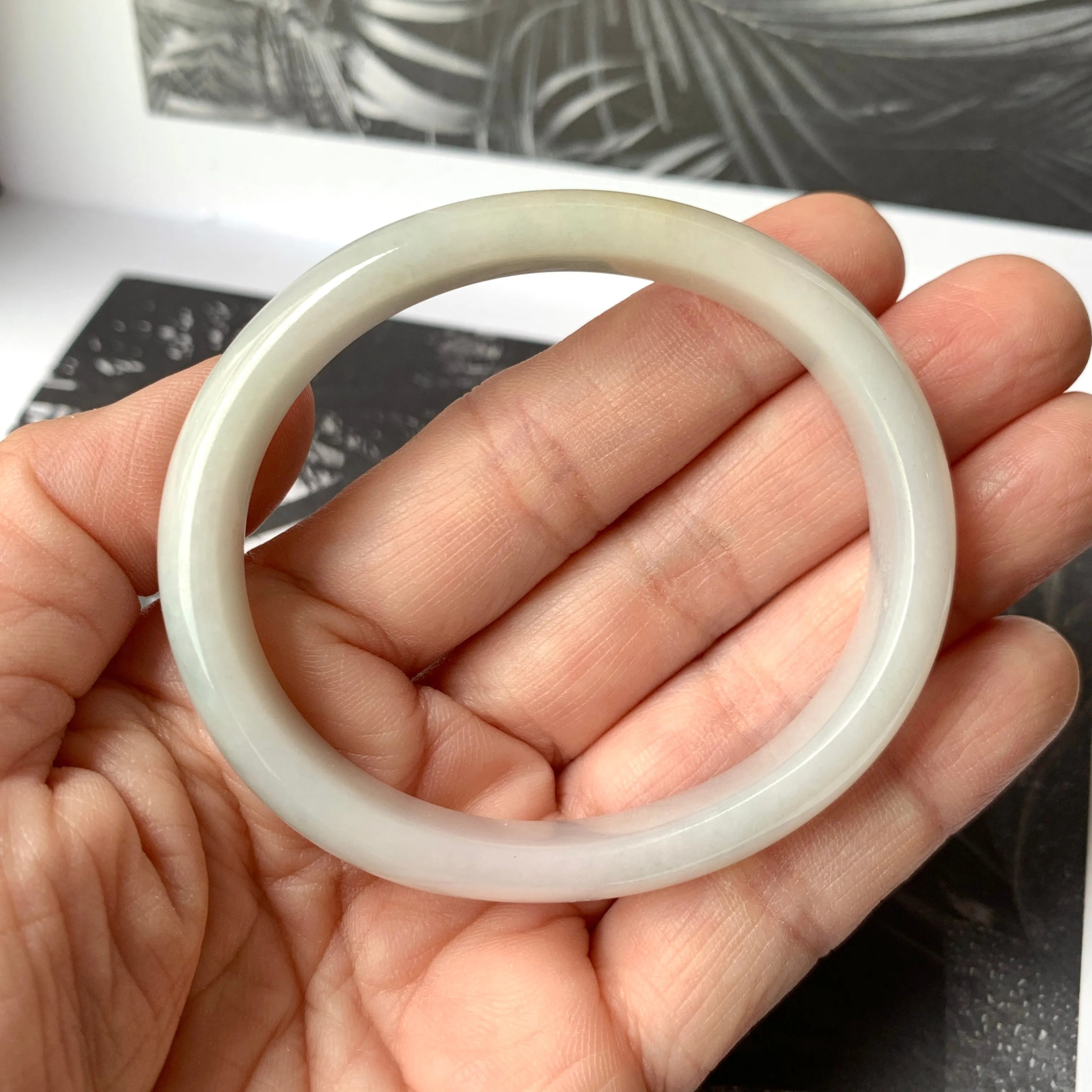 53.1mm A-Grade Natural Tri-Colour Jadeite Modern Oval Bangle No.330091