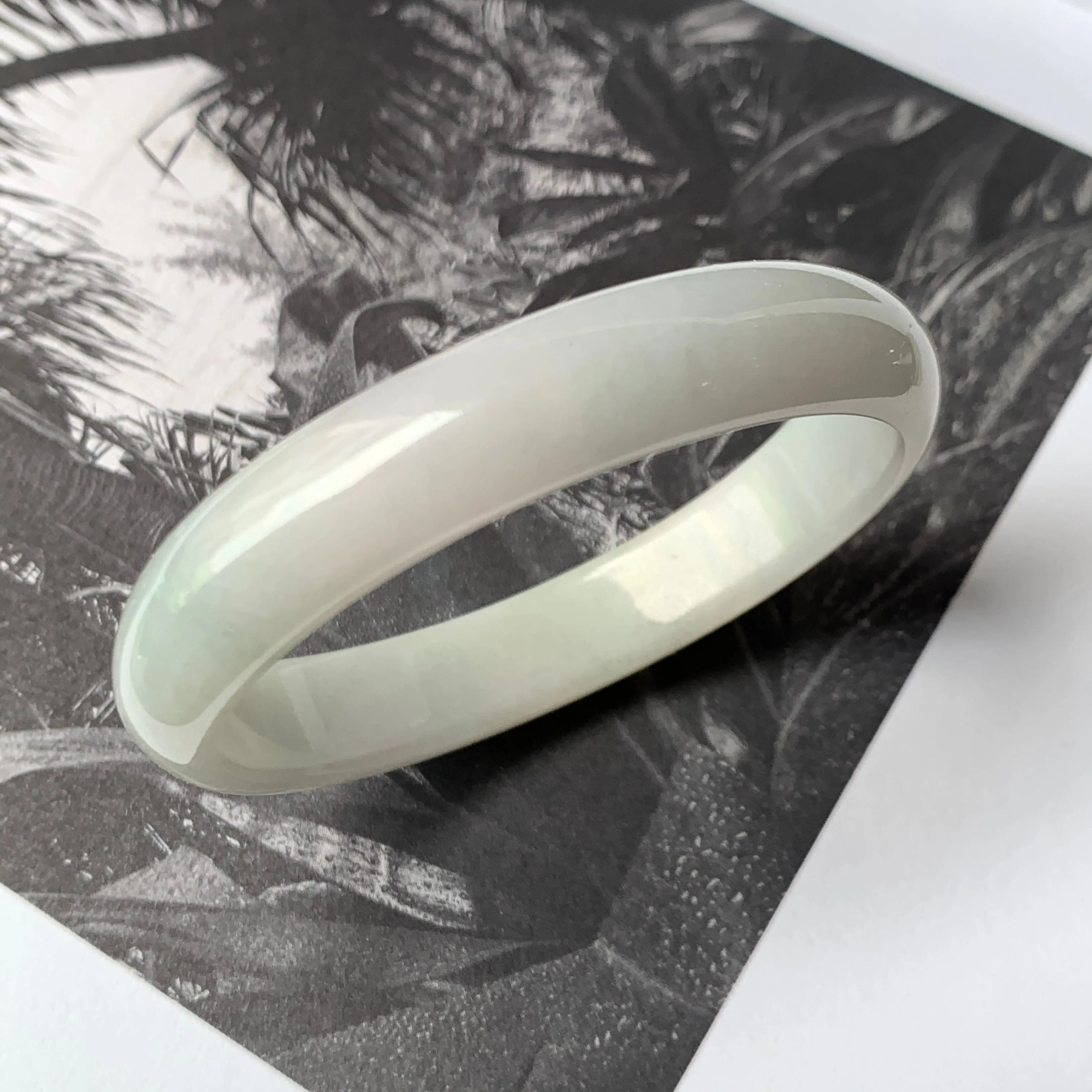 53.1mm A-Grade Natural Tri-Colour Jadeite Modern Oval Bangle No.330091
