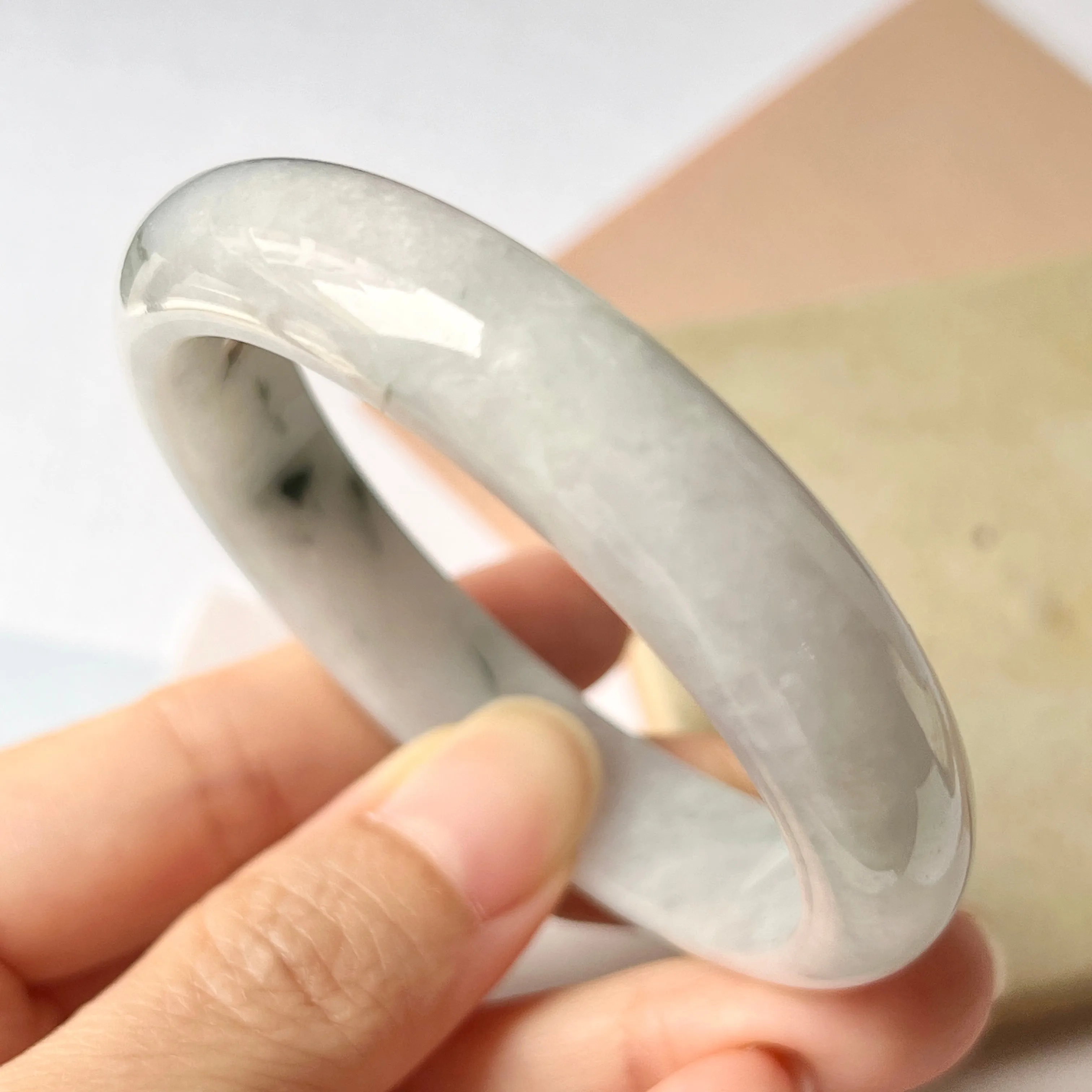 53.2 mm A-Grade Natural Lavender Bluish Green Floral Jadeite Modern Round Bangle No.151983