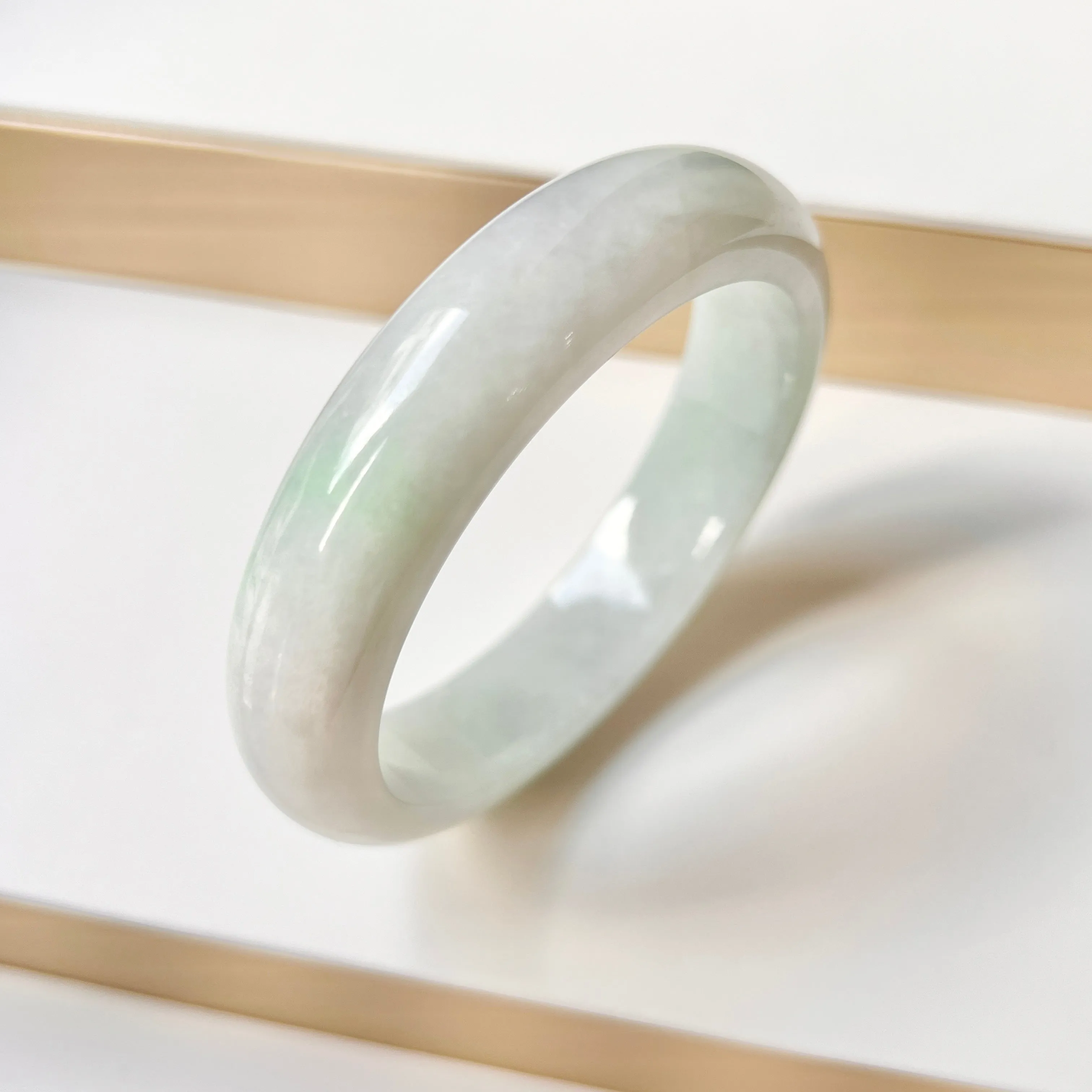 58mm A-Grade Natural Lavender Green Jadeite Modern Round Bangle No.152000