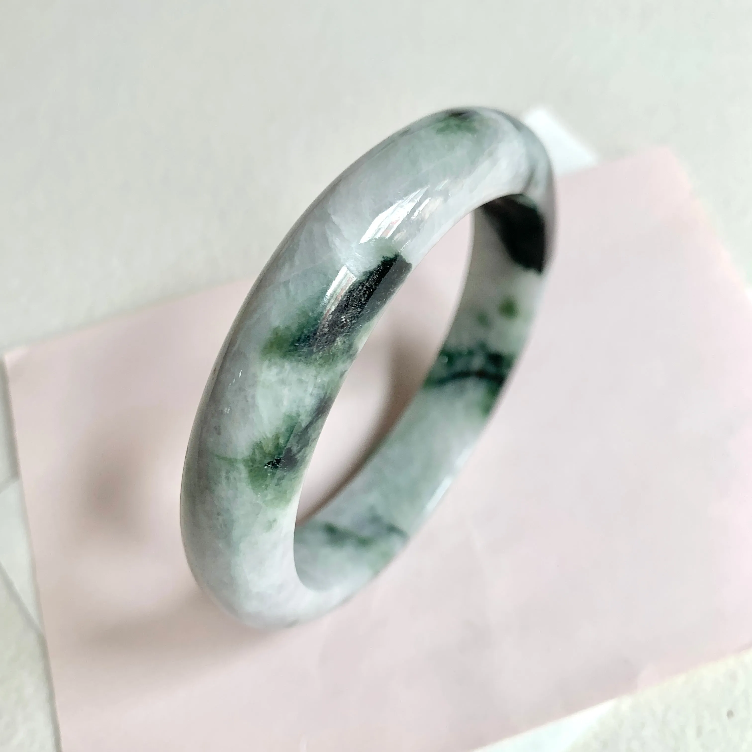 59.5mm A-Grade Natural Bluish Floral Modern Round Bangle No. 600173