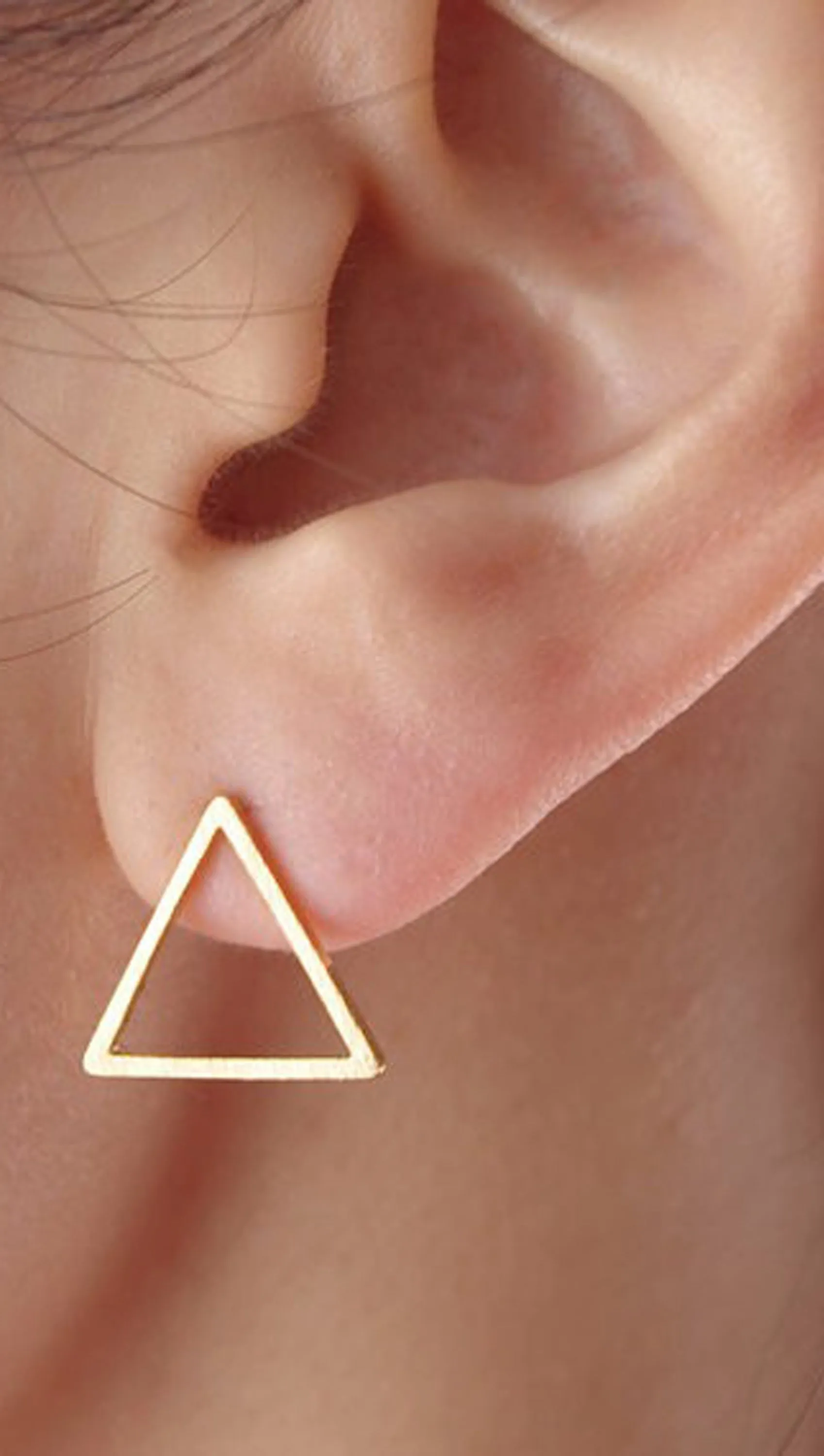 Aoi Minimalist Simple Triangle Wired Stud Earrings