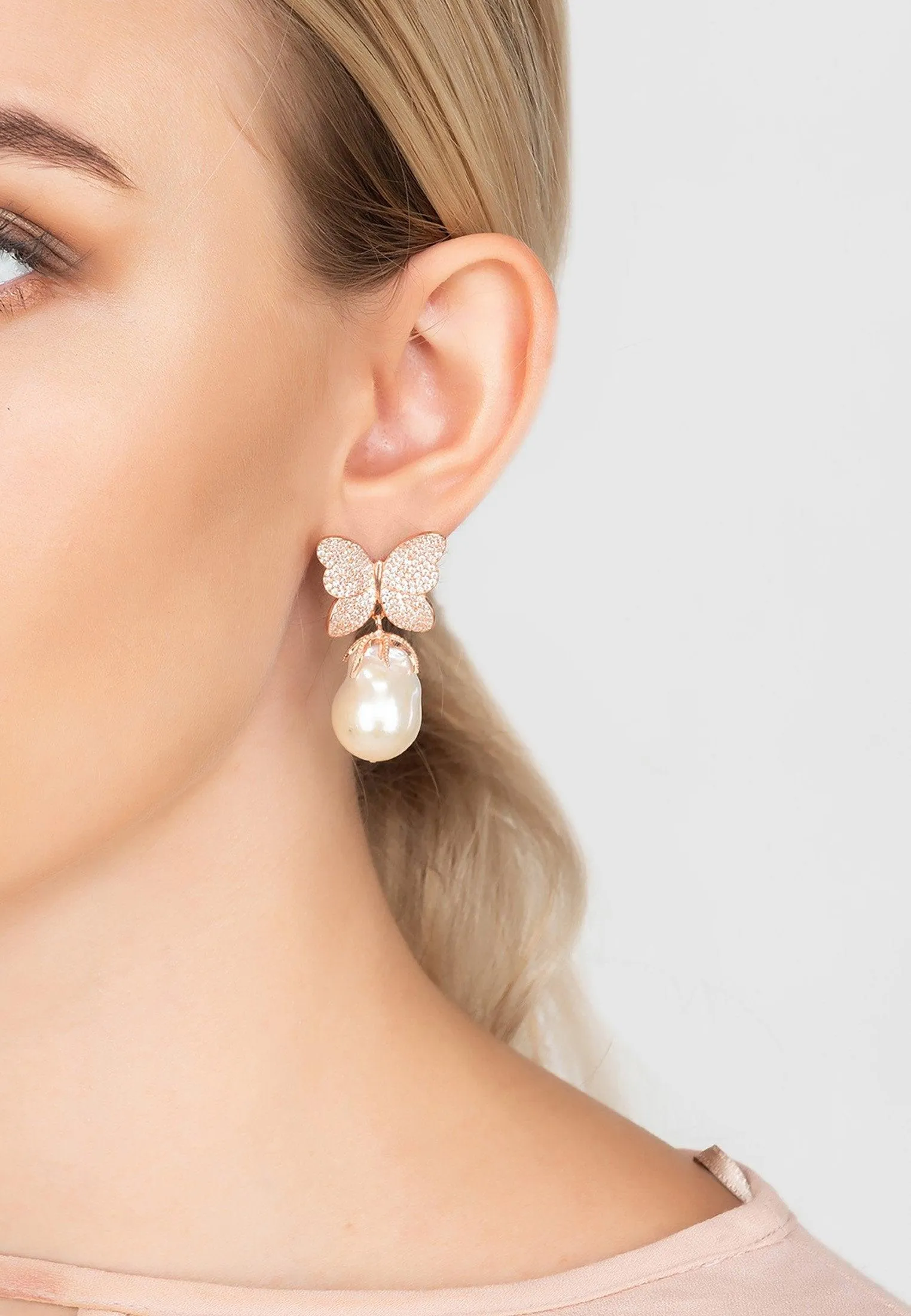 Baroque Pearl White Butterfly Earring Rosegold
