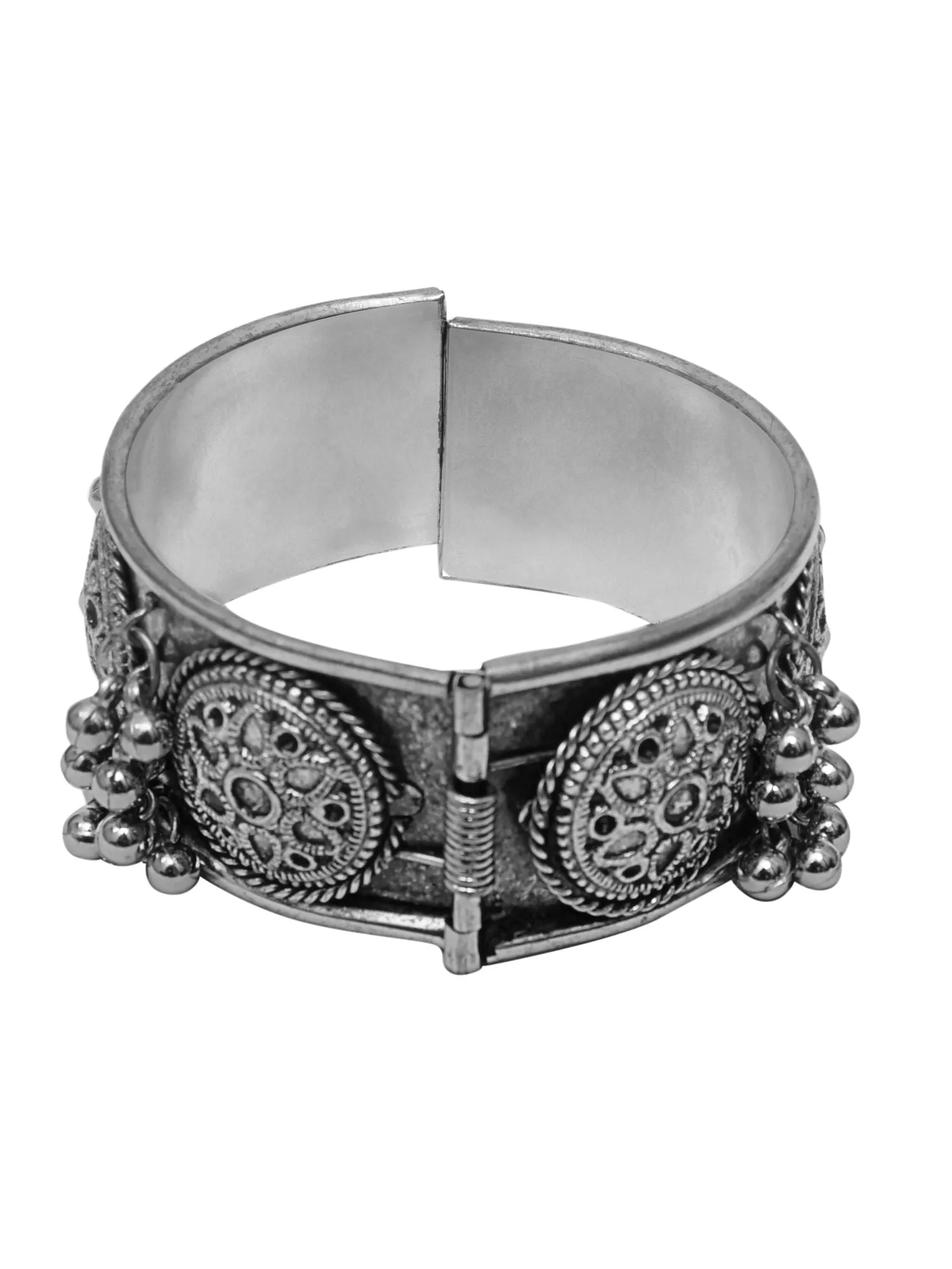 Bohemian Elegance: Oxidised Ghungroo Bangles for the Free-Spirited Fashionista