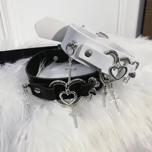 Crossed Heart Choker