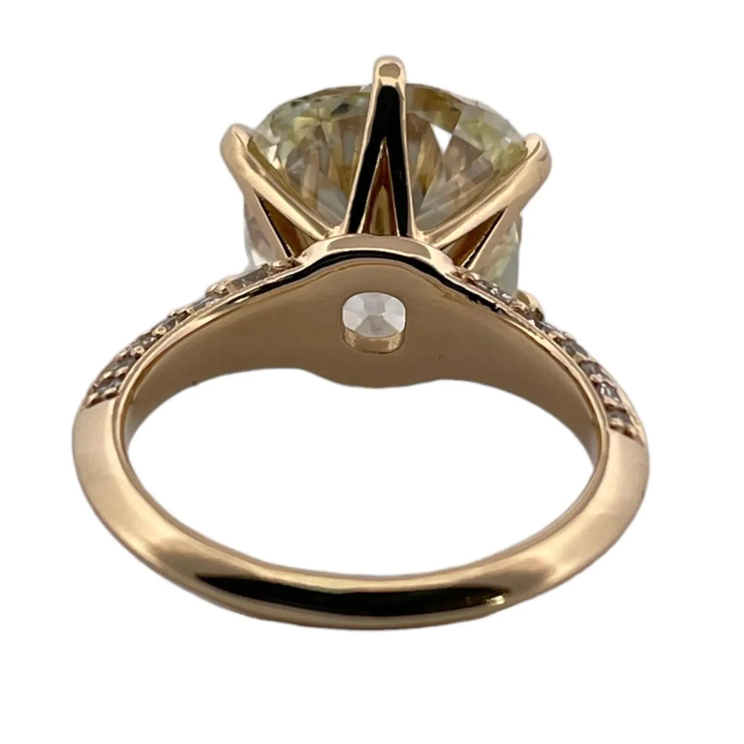 Dazzling 18K Yellow Gold Ring Adorned with Antique 10.08 Carat Natural Diamond