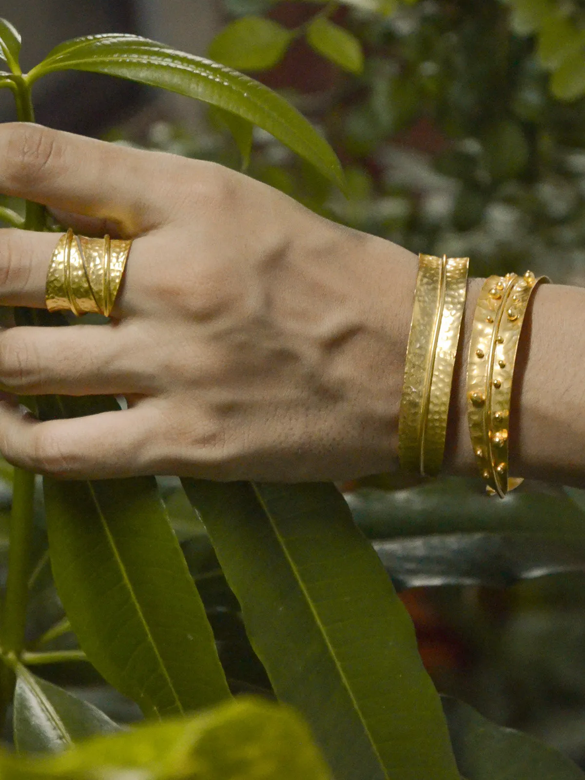 Dira Bangle Morning Dew Gold Set of 2
