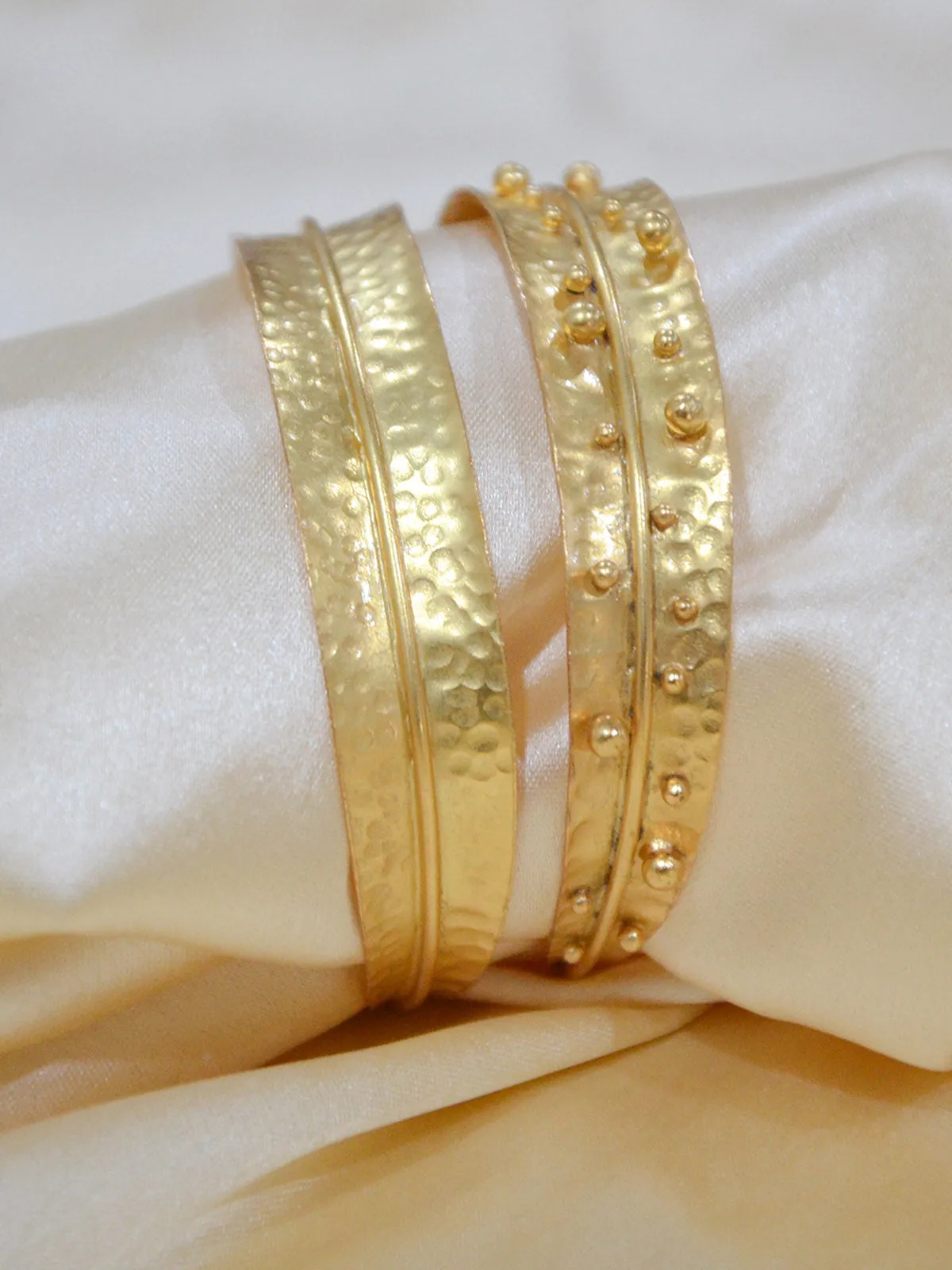 Dira Bangle Morning Dew Gold Set of 2