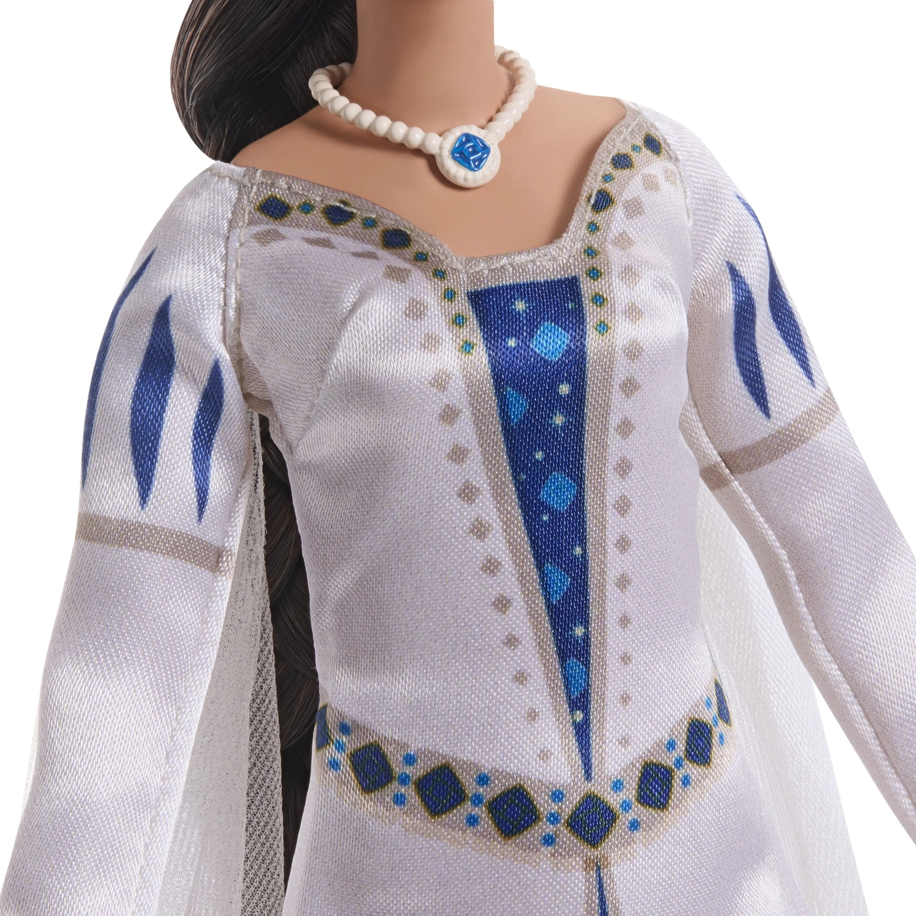 Disney Wish Queen Amaya of Rosas Fashion Doll, Posable Doll & Accessories