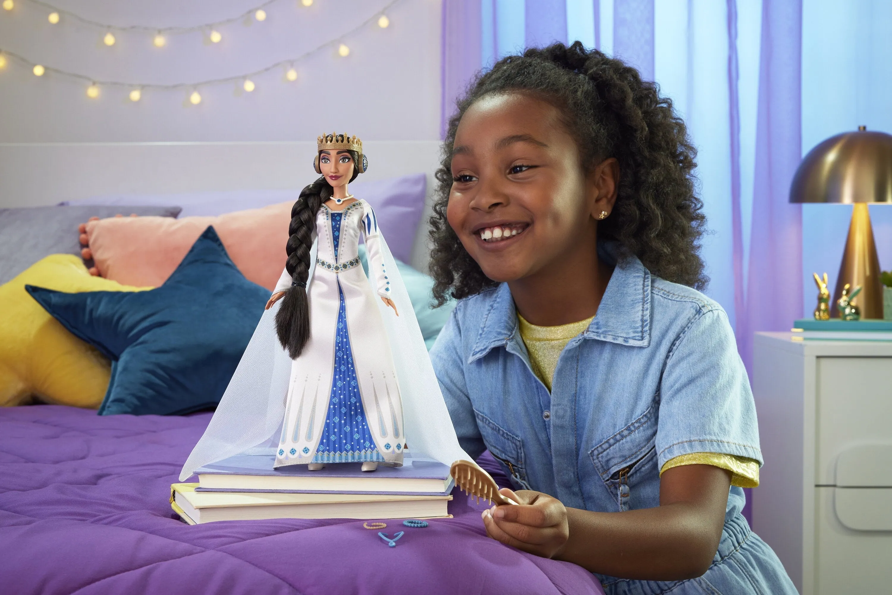 Disney Wish Queen Amaya of Rosas Fashion Doll, Posable Doll & Accessories