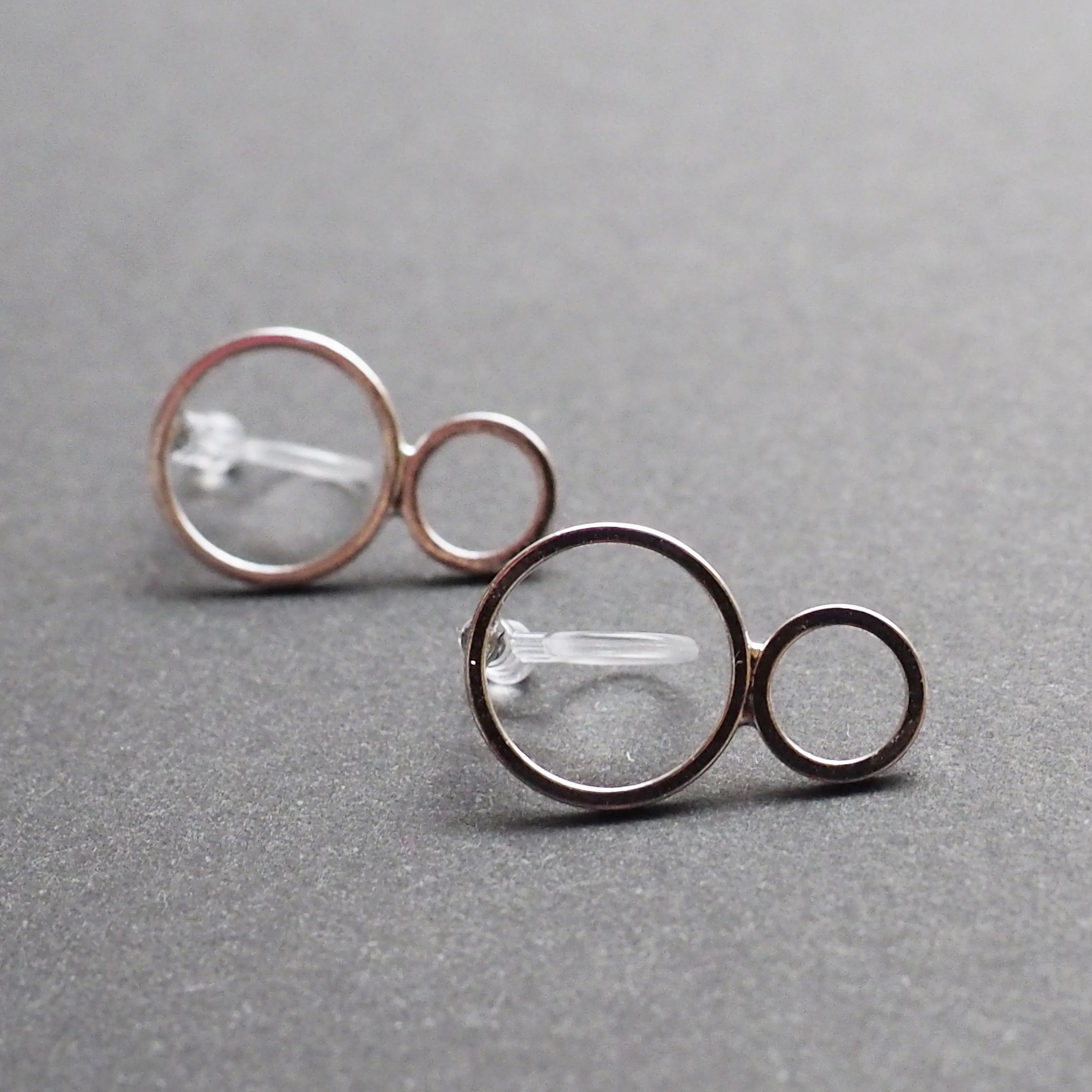 Double hoop invisible clip on stud earrings ( Silver tone )