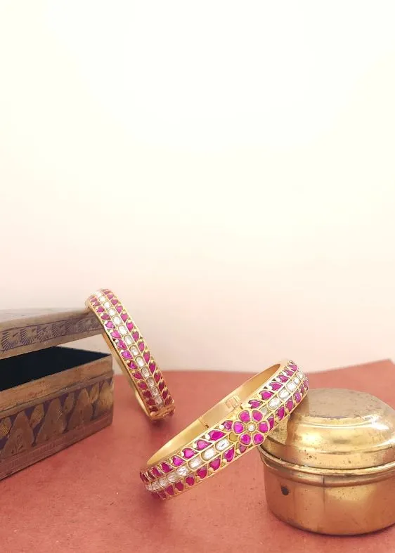 Eklavya White and Pink Bangles