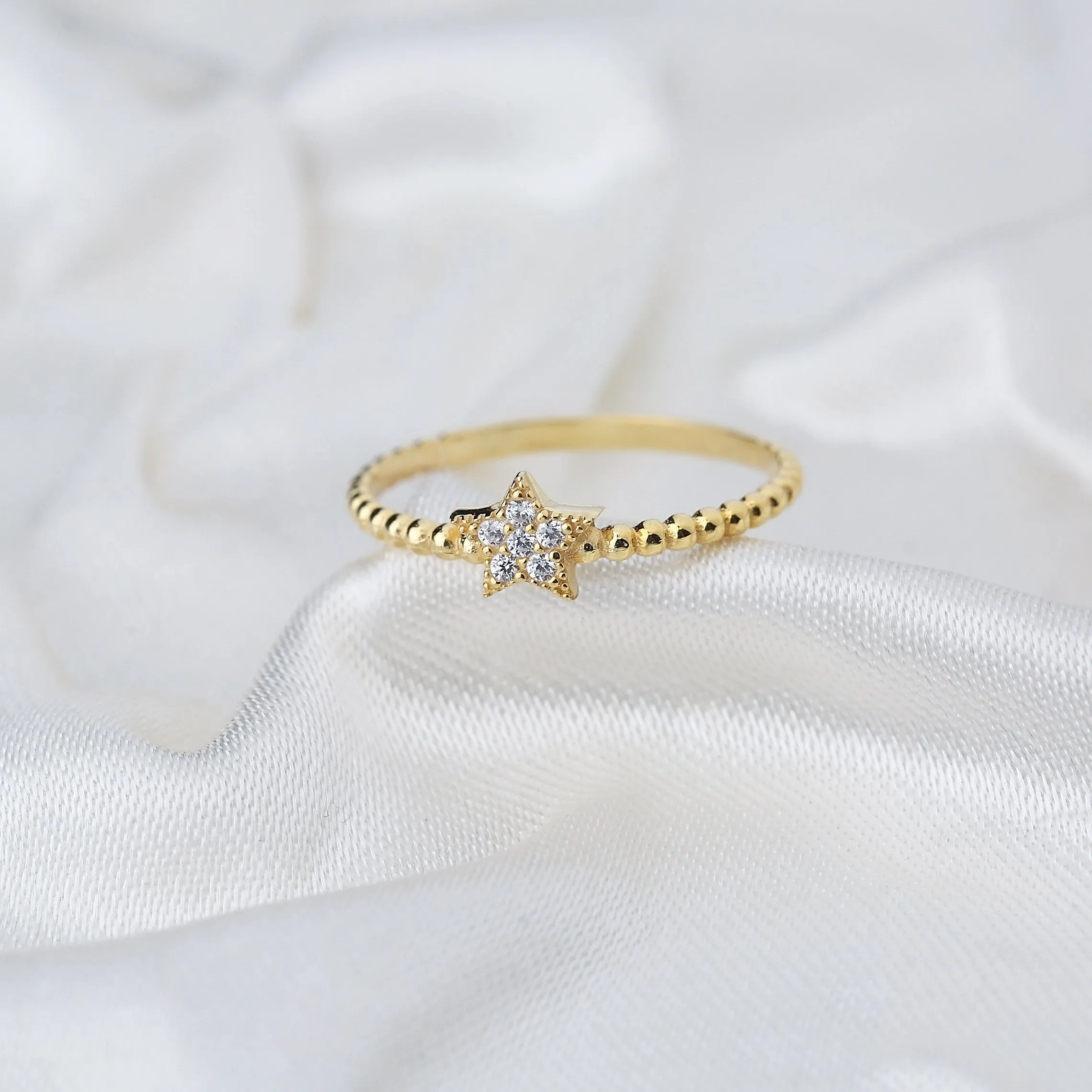 Elegant Star Ring