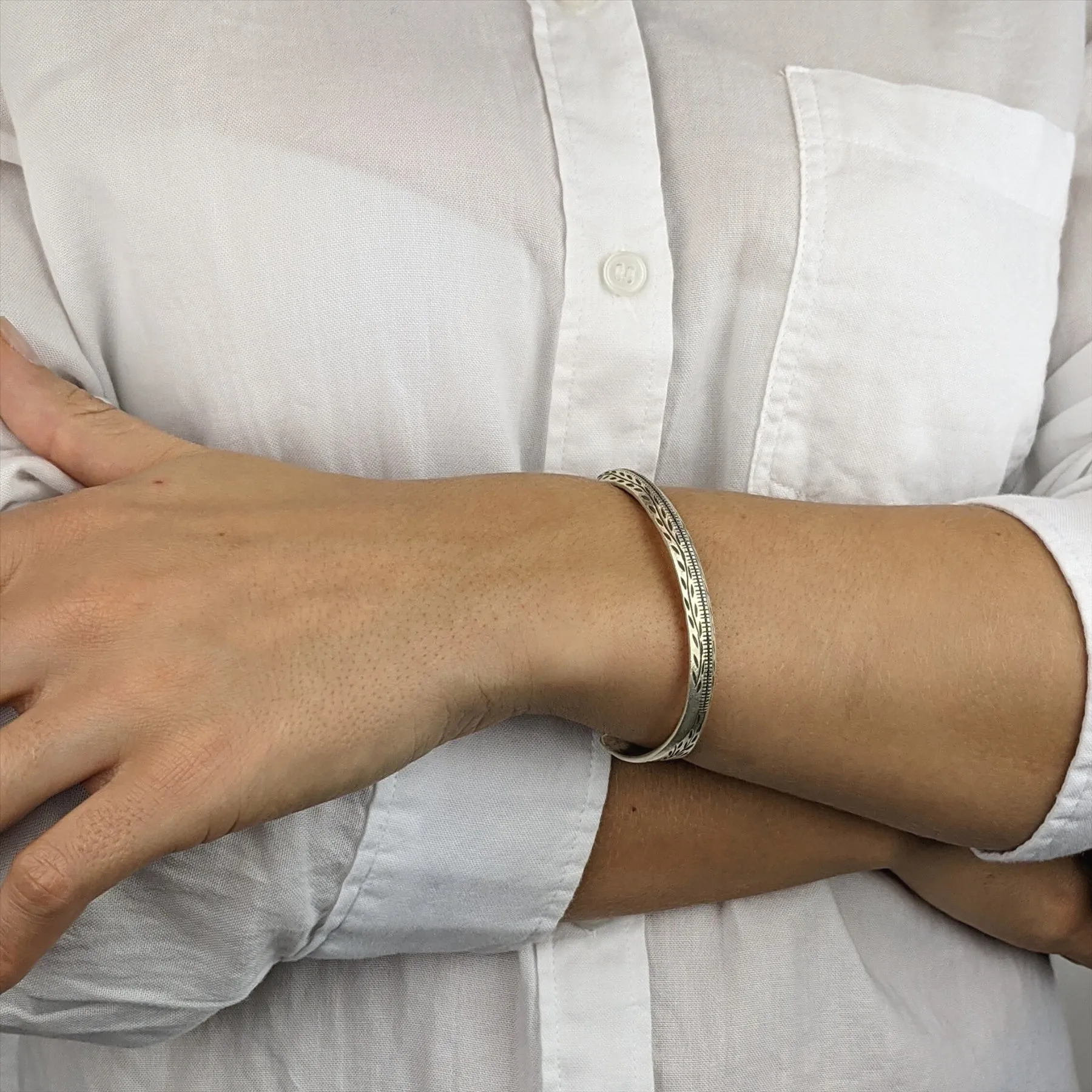 Hill Tribe Silver Leaf Pattern Engraved Cuff Bangle - Chunky Torque Design