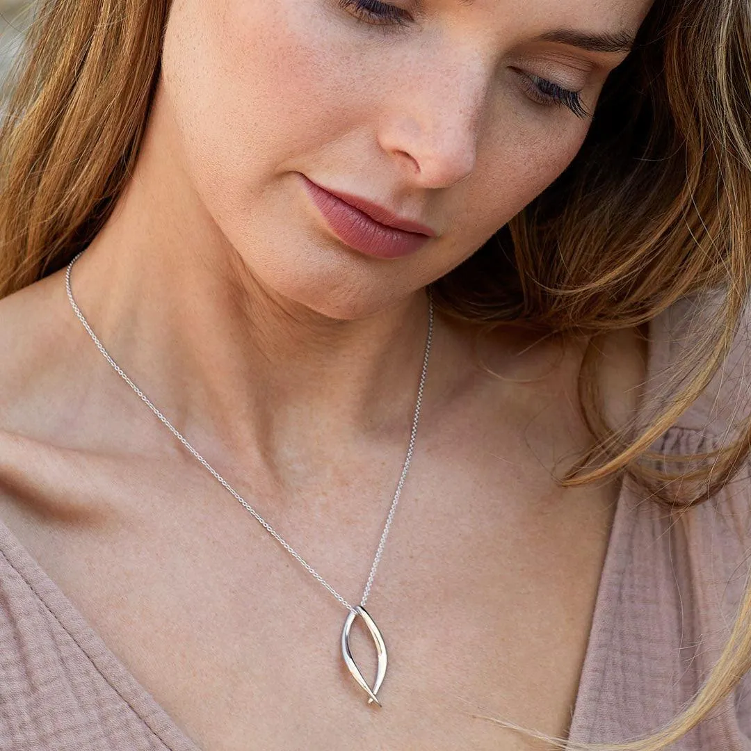 Kit Heath Entwine Twine Twist Link Pendant Necklace
