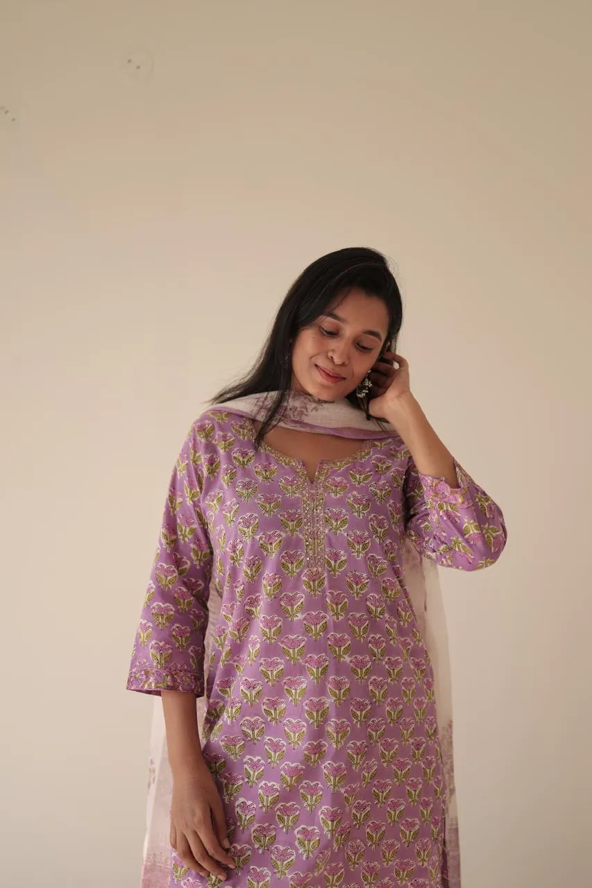 Lilac butti Hand Embroidered Set