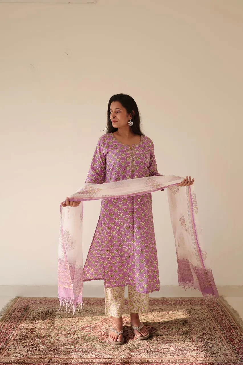 Lilac butti Hand Embroidered Set