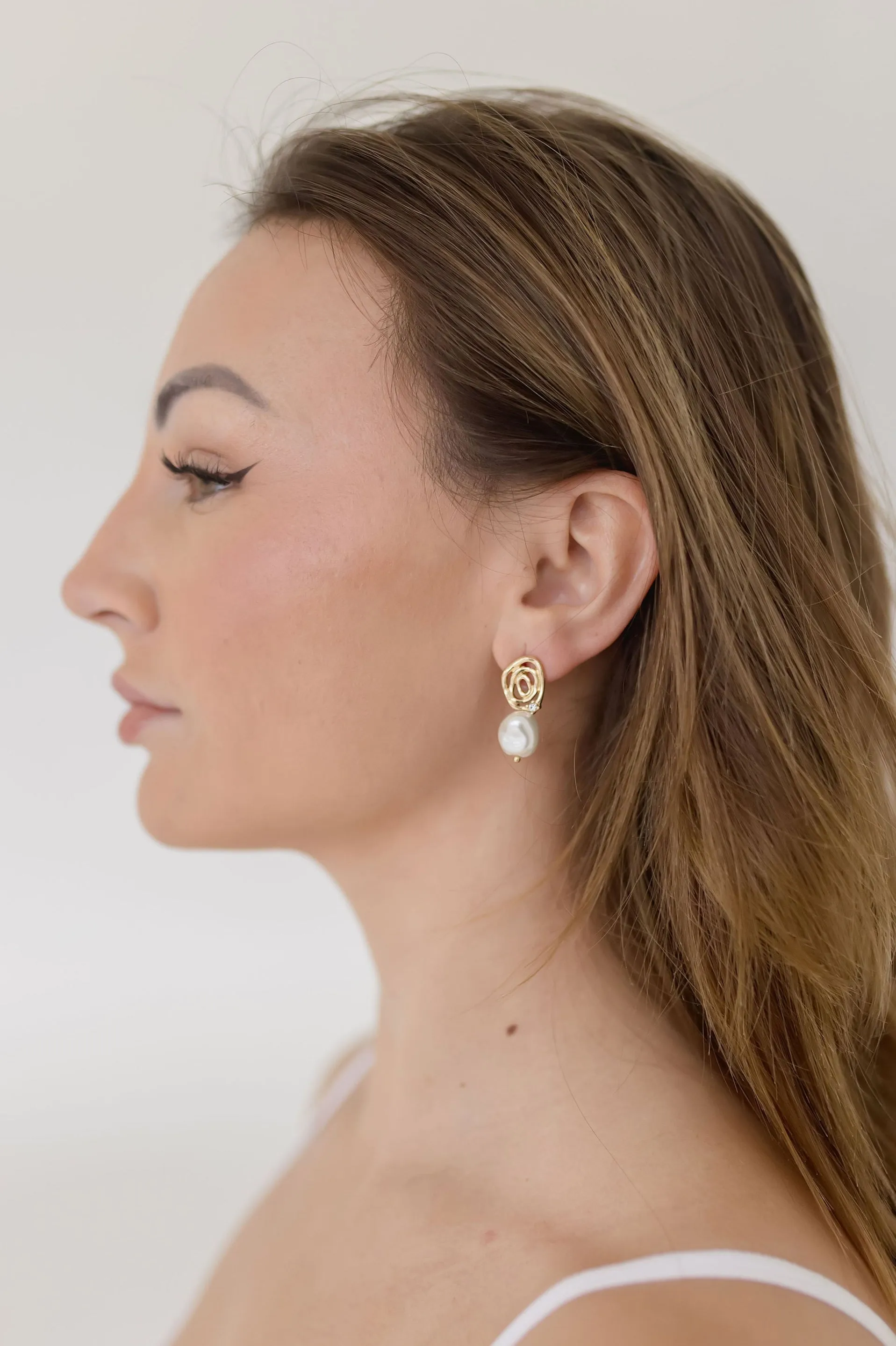 Lori Textured Drop Pearl Earrings Gold