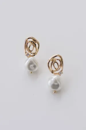 Lori Textured Drop Pearl Earrings Gold