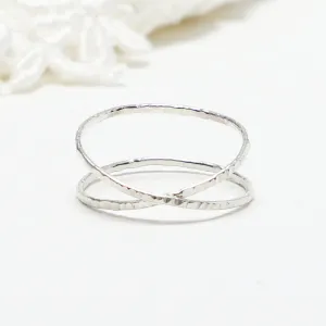 LOVEx Line Hammered Ring