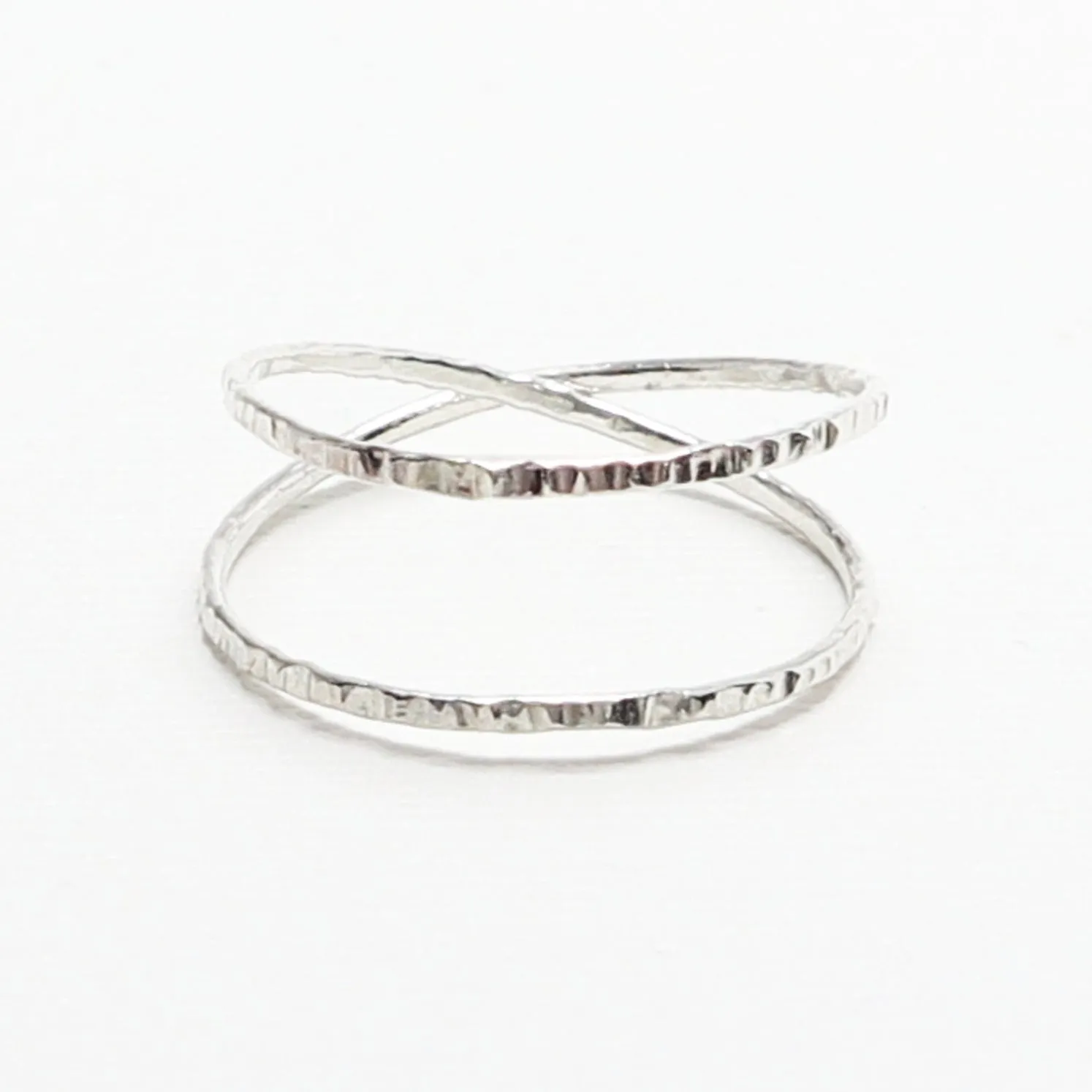 LOVEx Line Hammered Ring