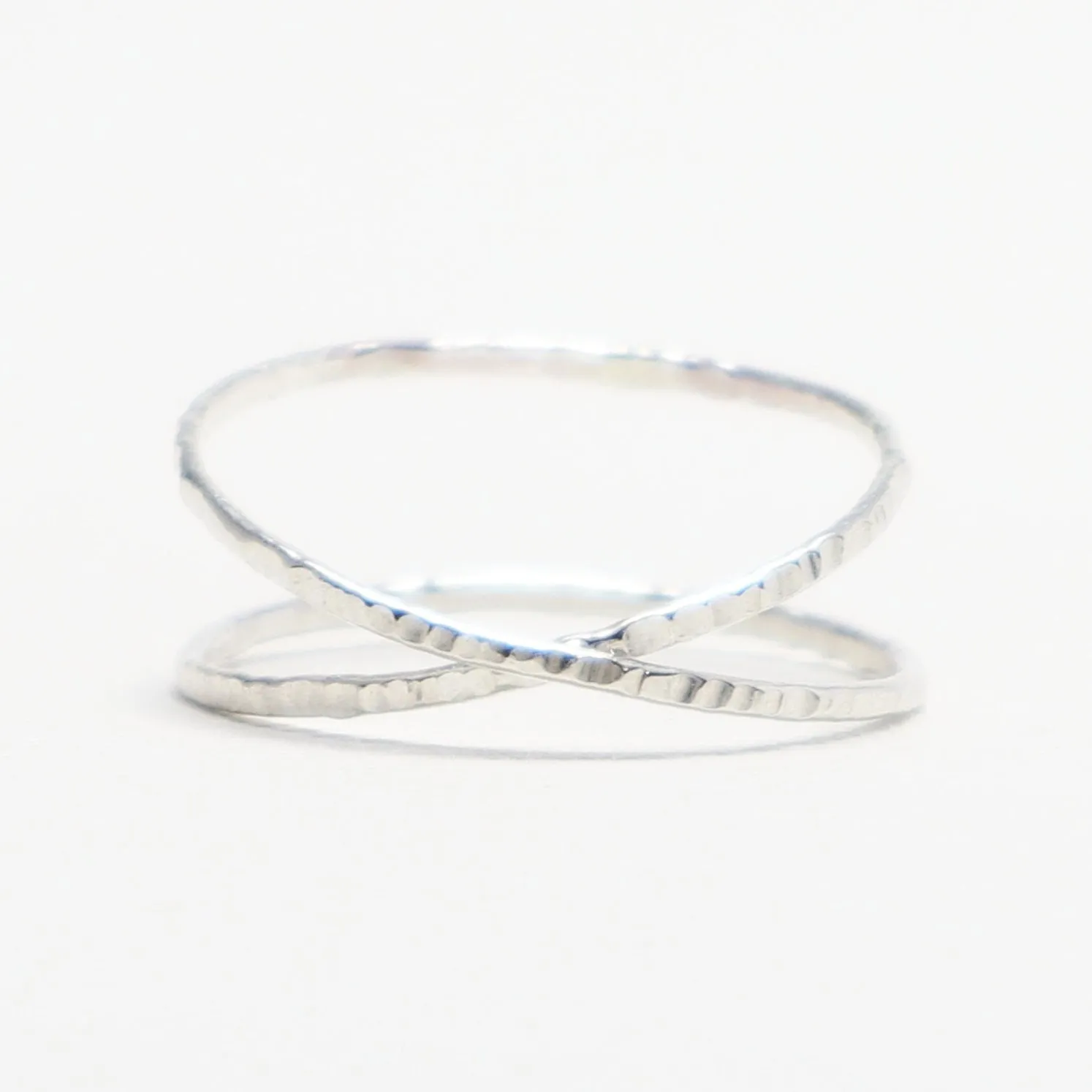 LOVEx Line Hammered Ring