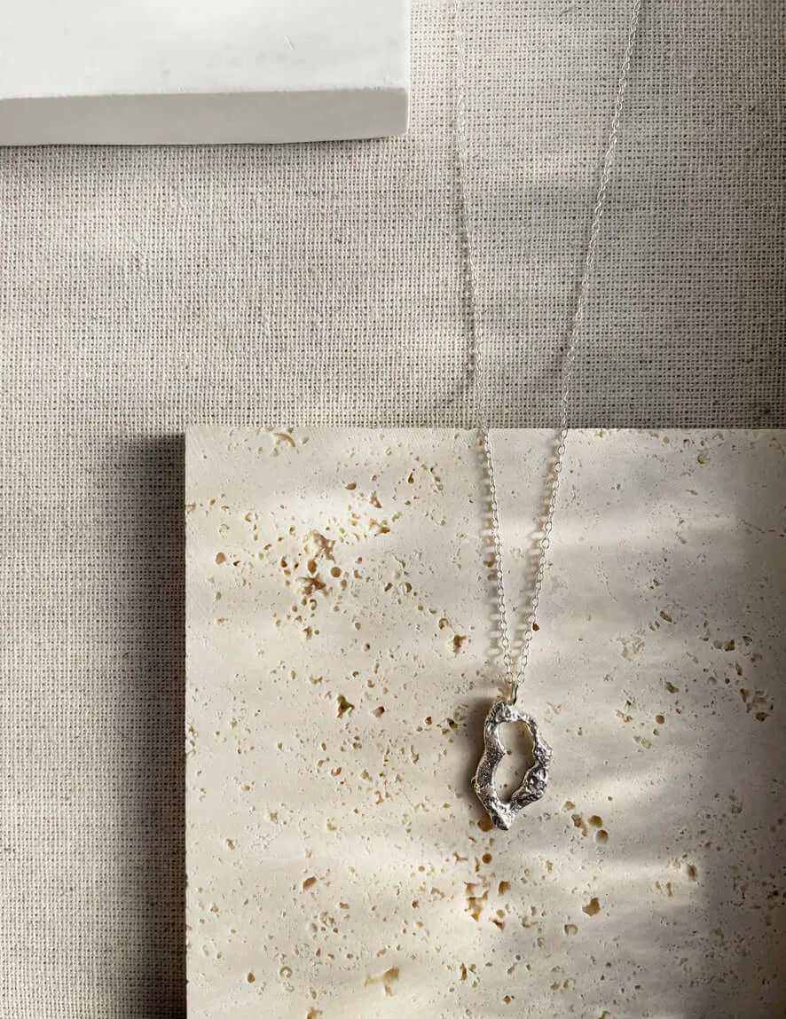 MAYA - Organic shaped oval pendant necklace