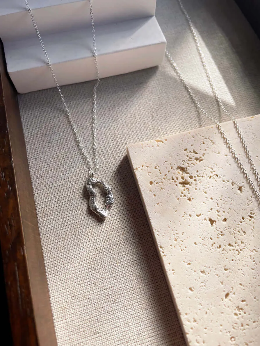 MAYA - Organic shaped oval pendant necklace