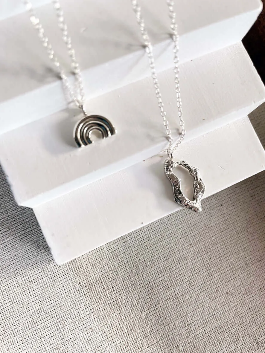 MAYA - Organic shaped oval pendant necklace
