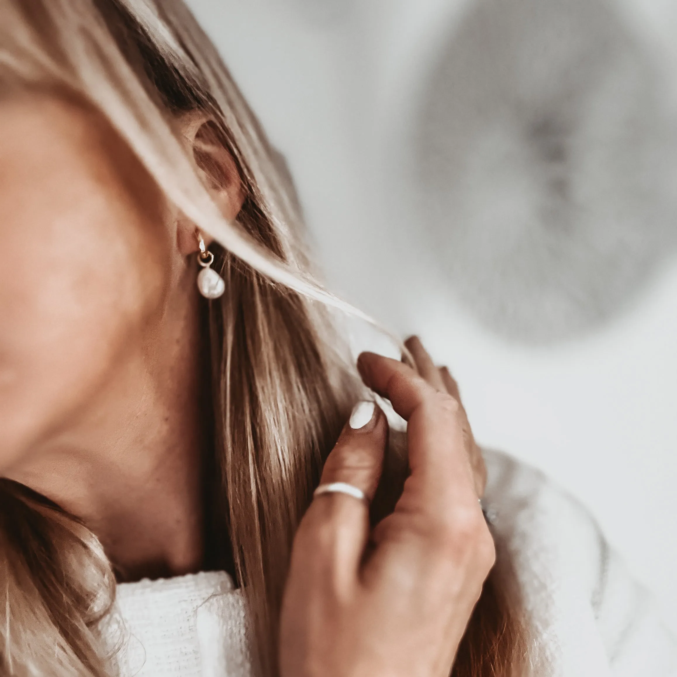 Mini gold hoop pearl earrings *NEW*
