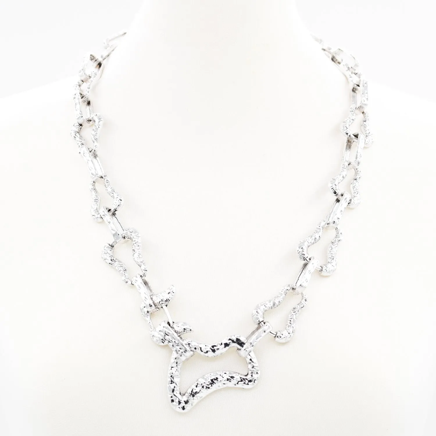 Organic shape link necklace