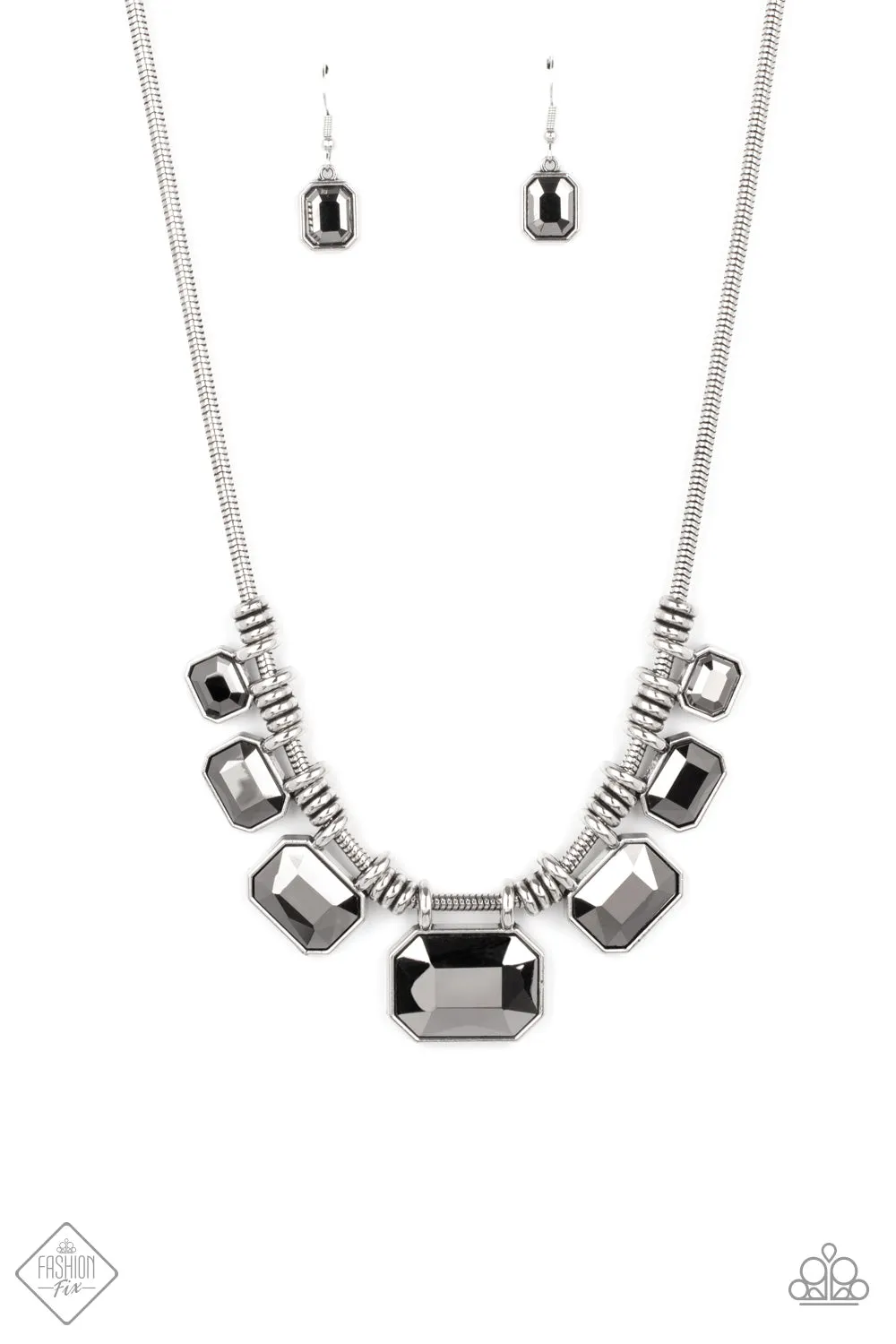 Paparazzi Urban Extravagance - Silver Fashion Fix Necklace