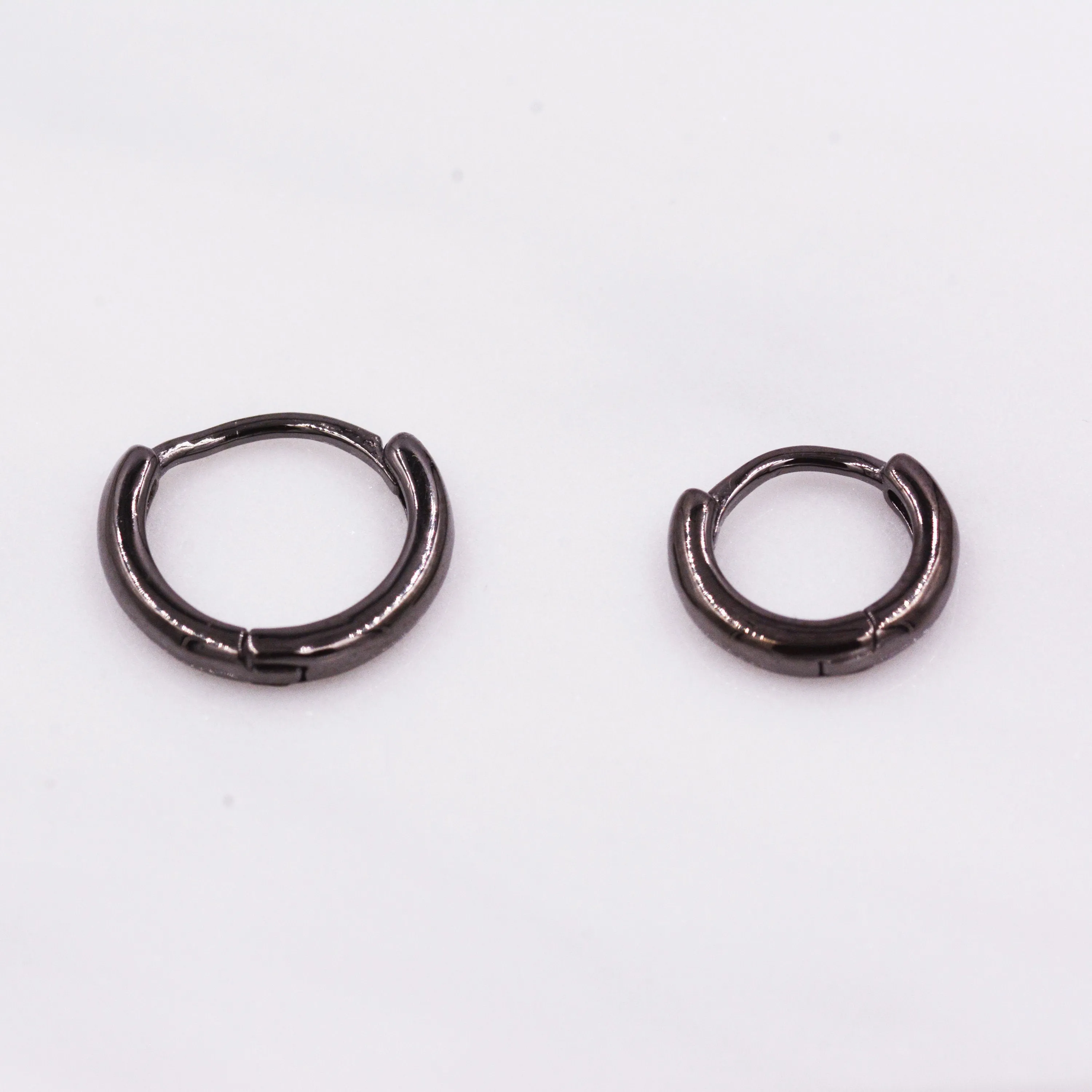 Plain Huggie Hoop in Sterling Silver, Polished Minimalist Hoop Earrings, Black Hoop Earrings,  Two Sizes Available, Simple Circle Hoops