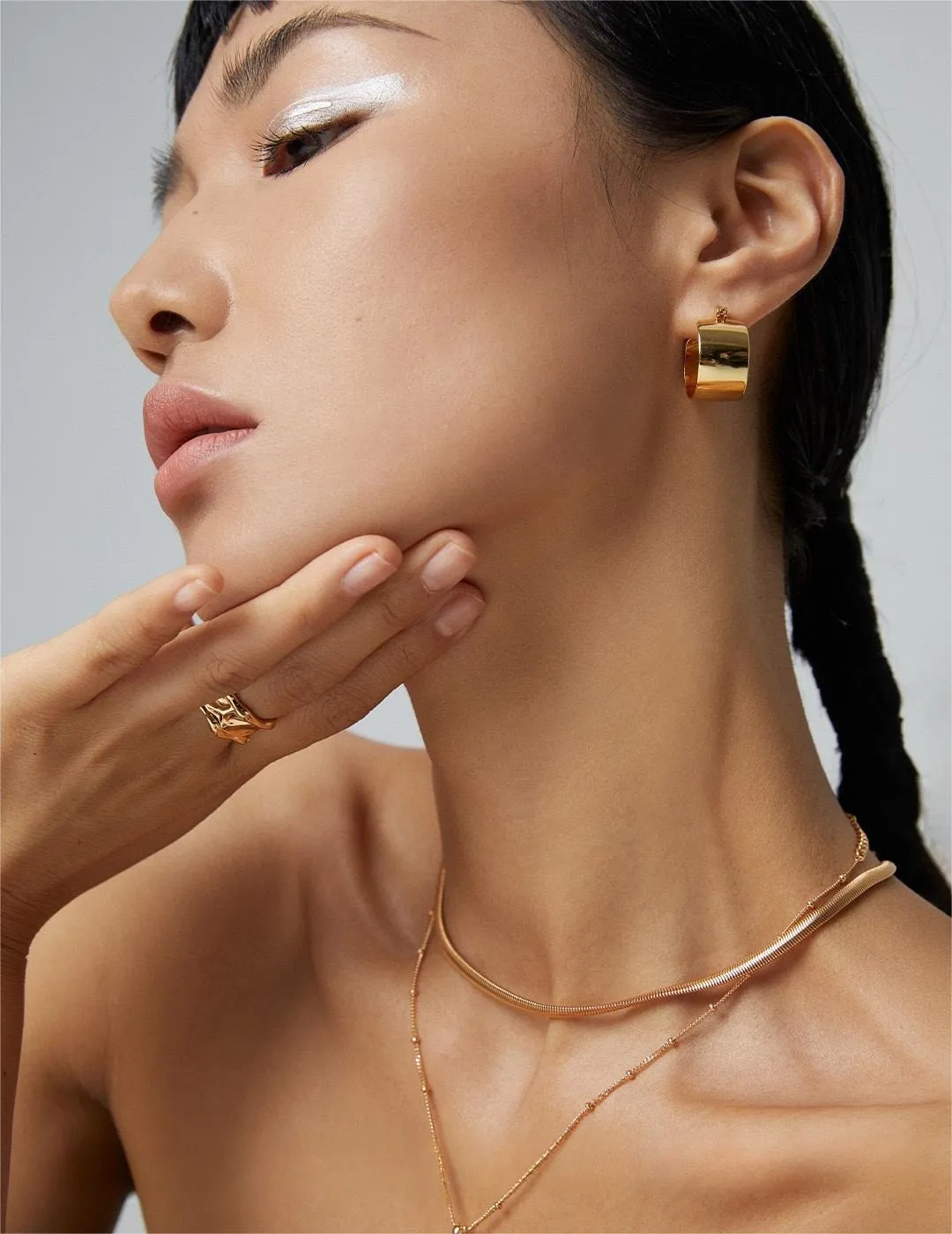 Simple C-shaped Hoop Earrings