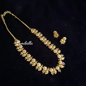 Simple Floral Matte Necklace