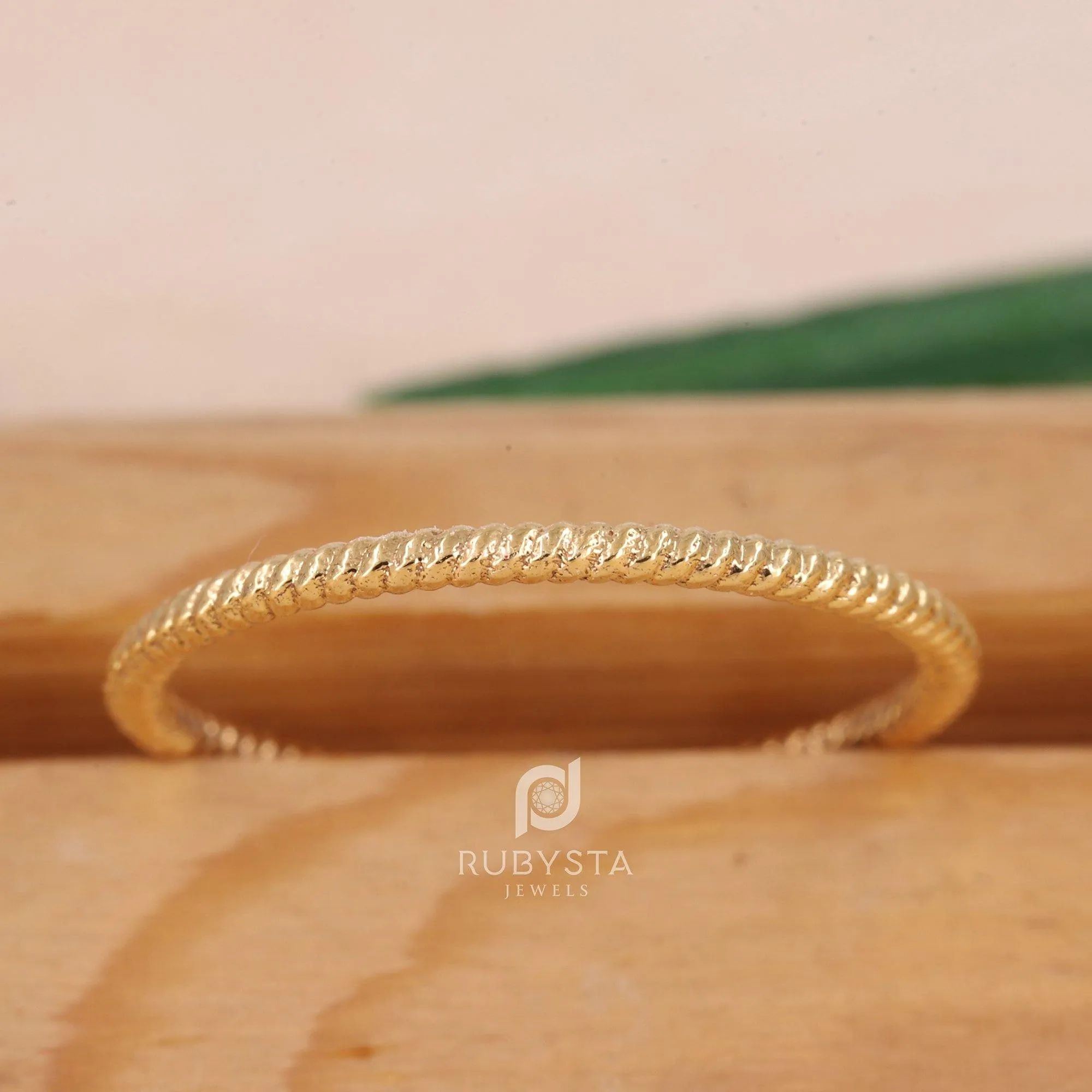 Simple Gold Band