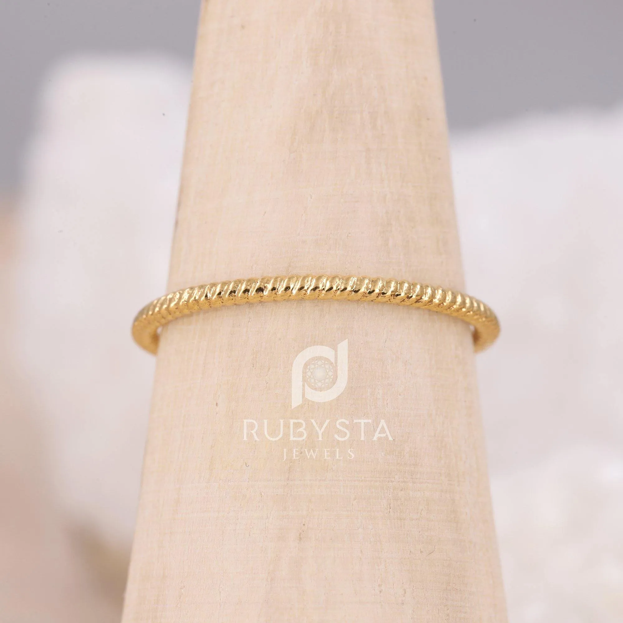 Simple Gold Band