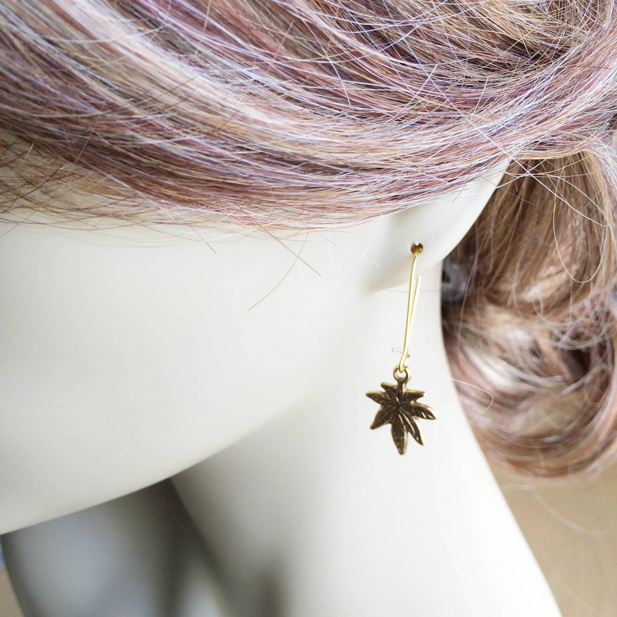 Simple Weed Earring - Silver