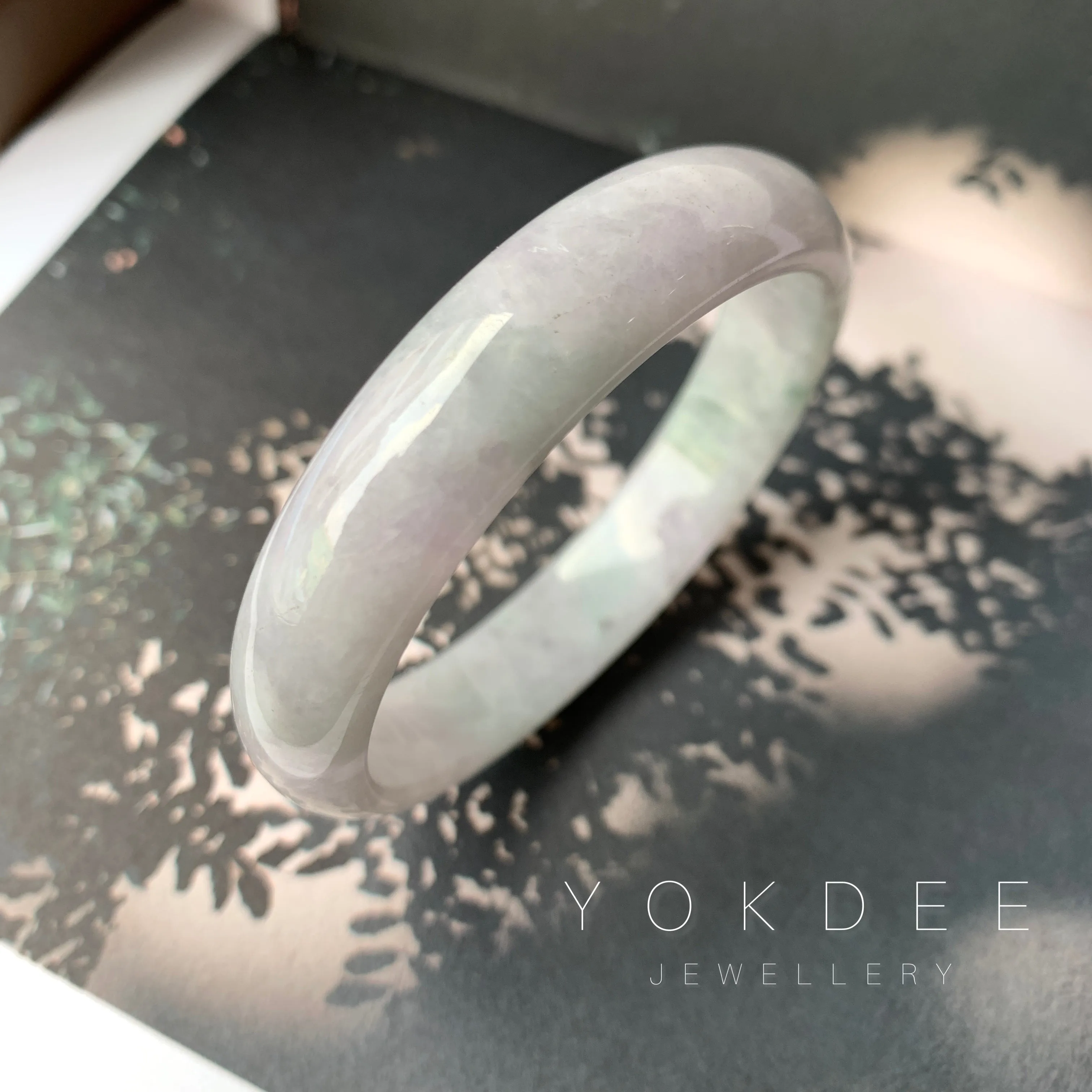 SOLD OUT: 53.2mm A-Grade Natural Light Lavender Green Jadeite Modern Round Bangle No.330088