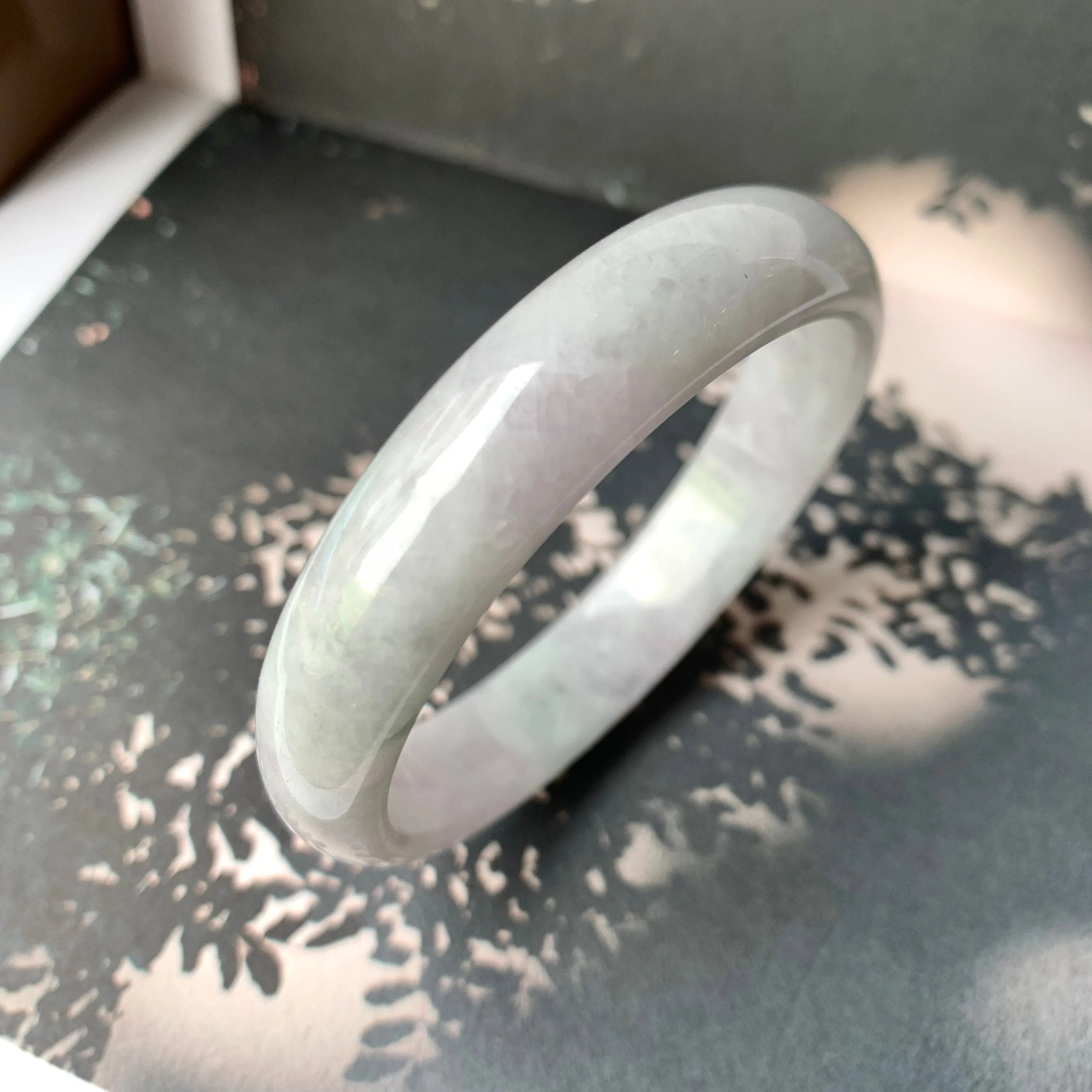 SOLD OUT: 53.2mm A-Grade Natural Light Lavender Green Jadeite Modern Round Bangle No.330088