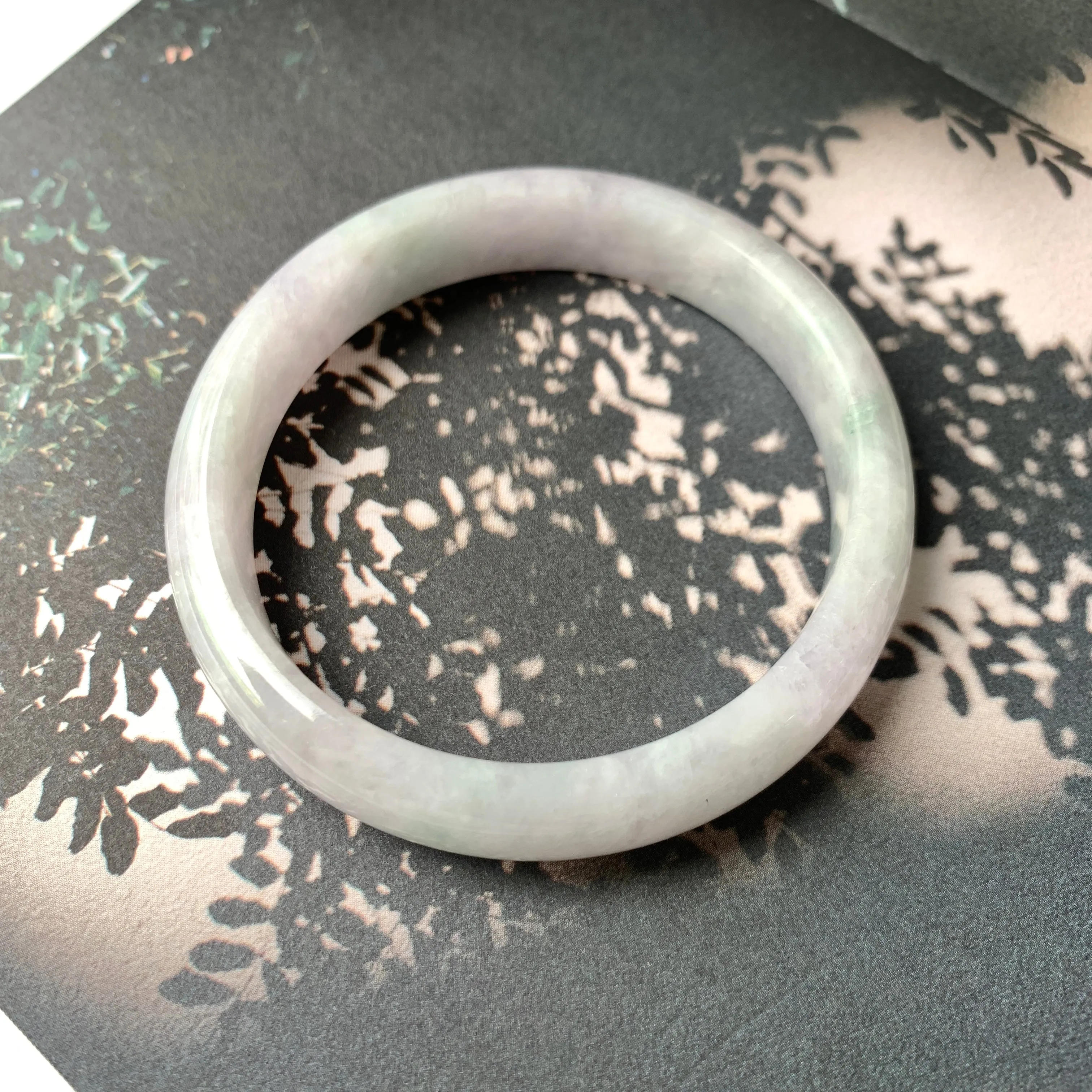SOLD OUT: 53.2mm A-Grade Natural Light Lavender Green Jadeite Modern Round Bangle No.330088
