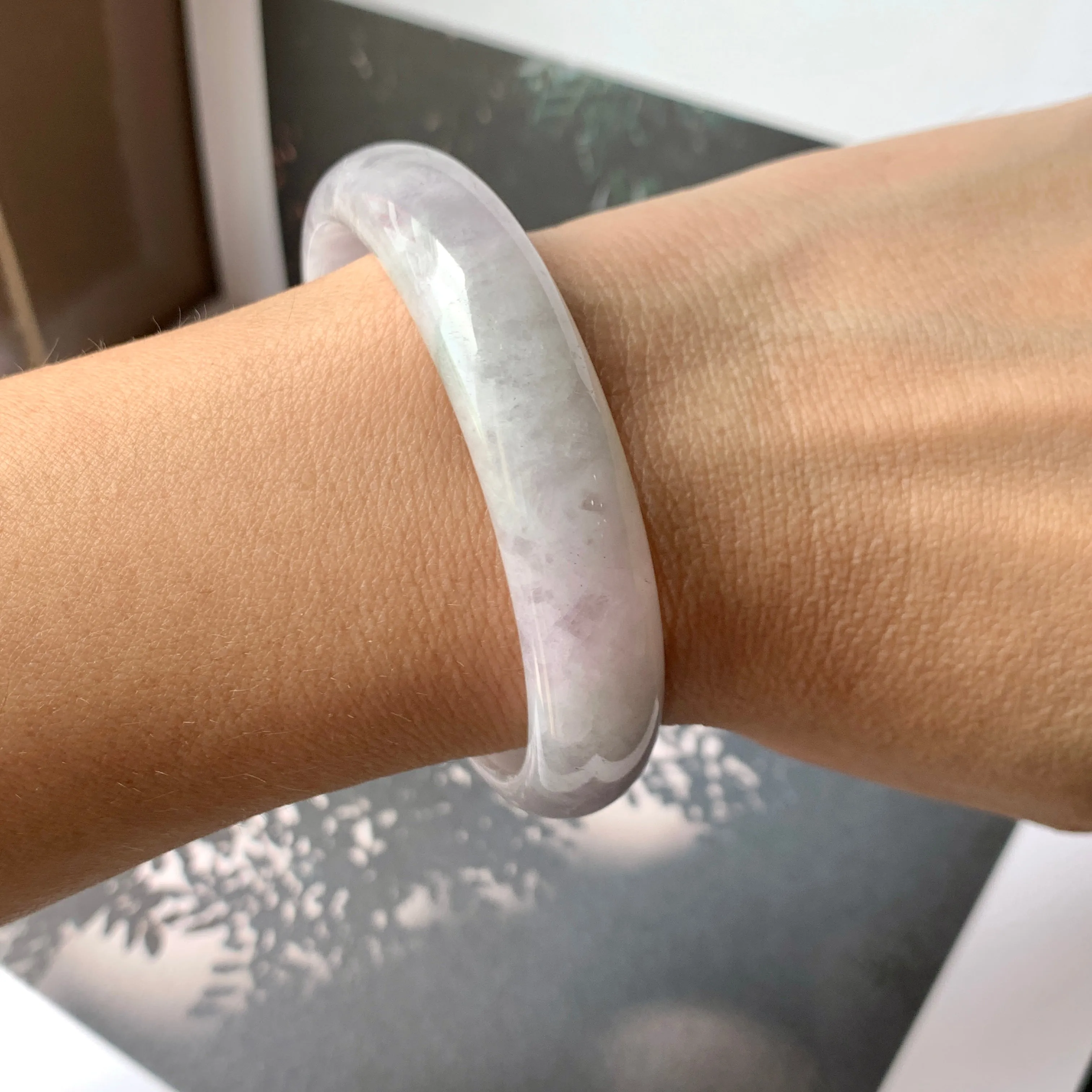 SOLD OUT: 53.2mm A-Grade Natural Light Lavender Green Jadeite Modern Round Bangle No.330088