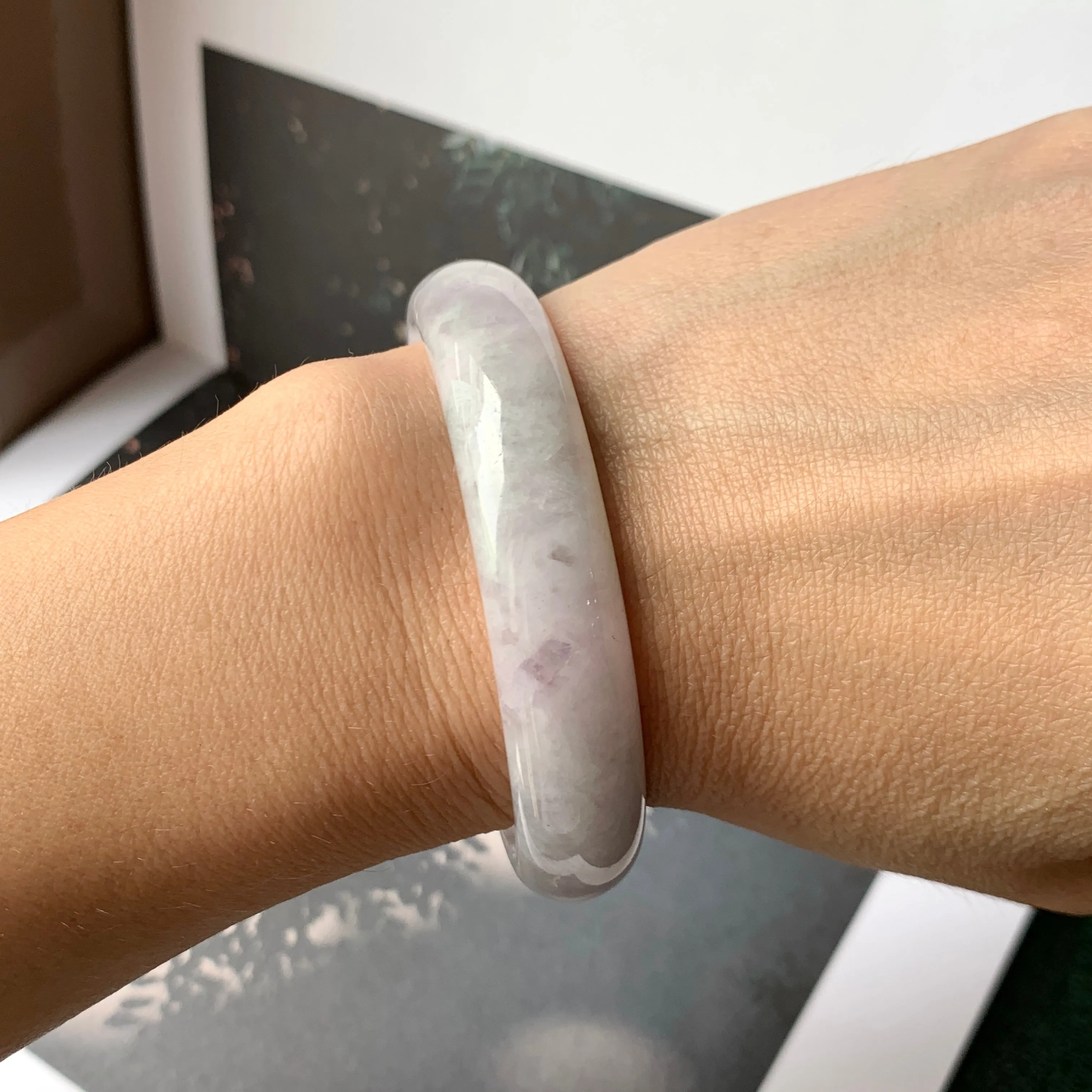 SOLD OUT: 53.2mm A-Grade Natural Light Lavender Green Jadeite Modern Round Bangle No.330088