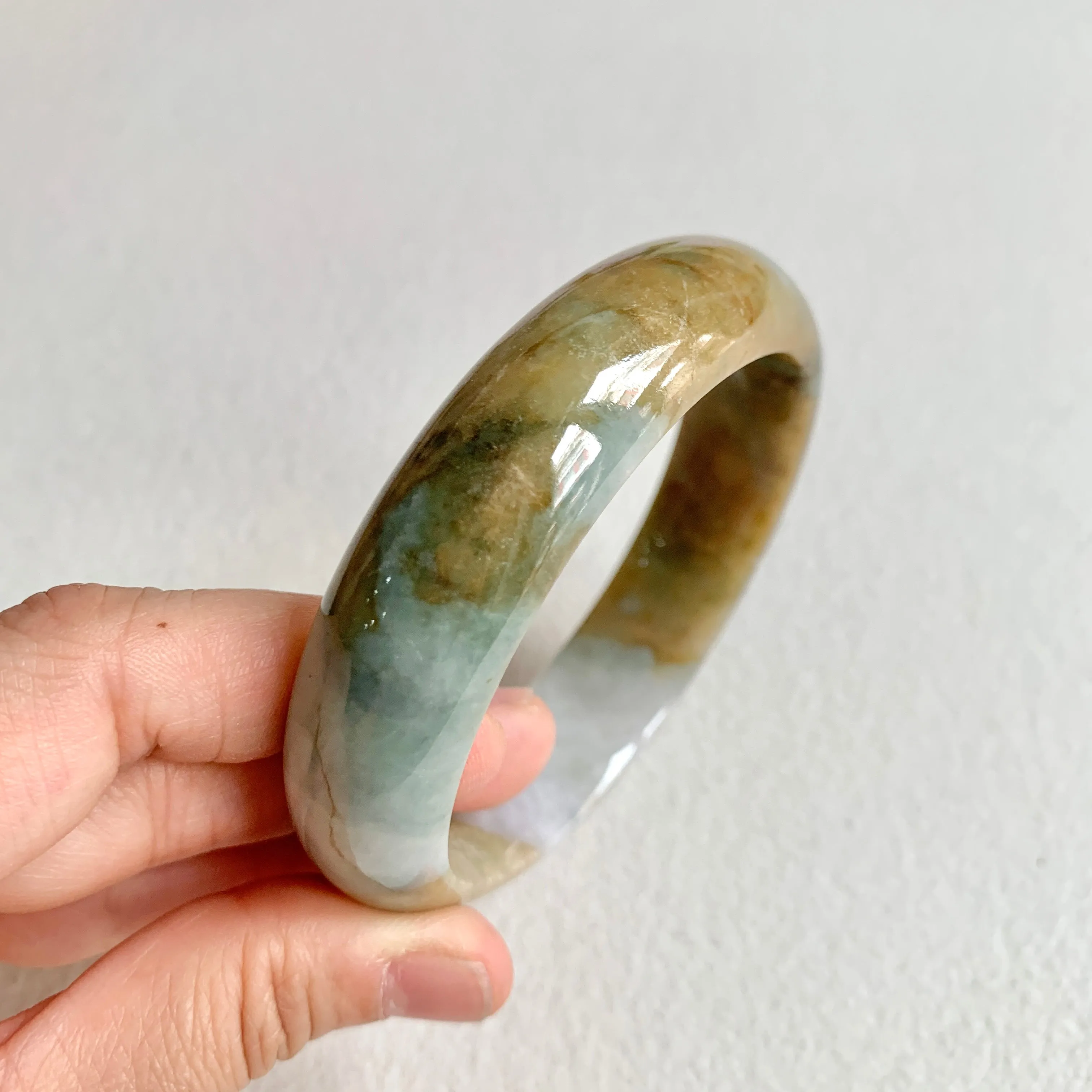 SOLD OUT: 58mm A-Grade Natural Earthy Tone Modern Round Bangle No. 600151